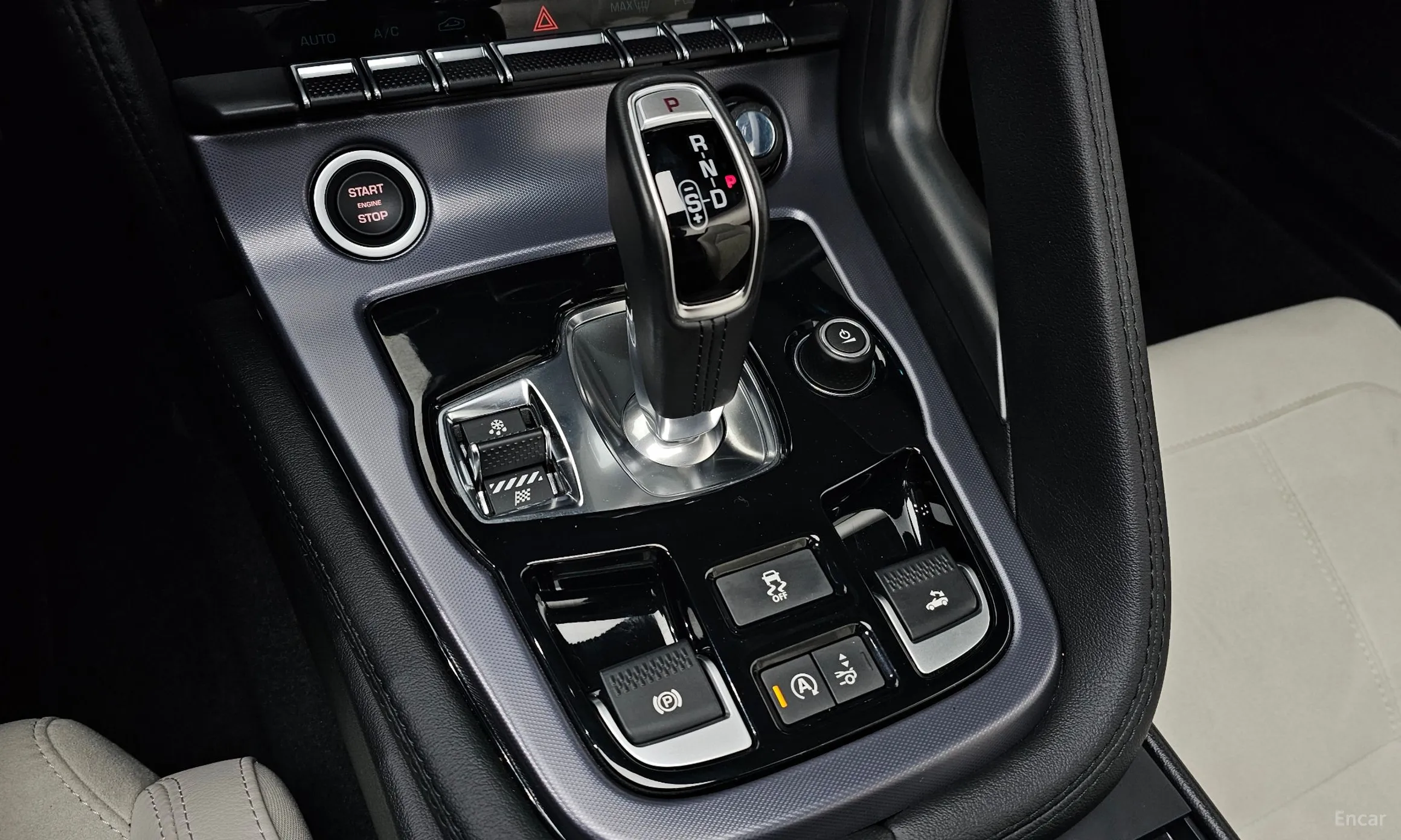 Jaguar F-TYPE превью 9