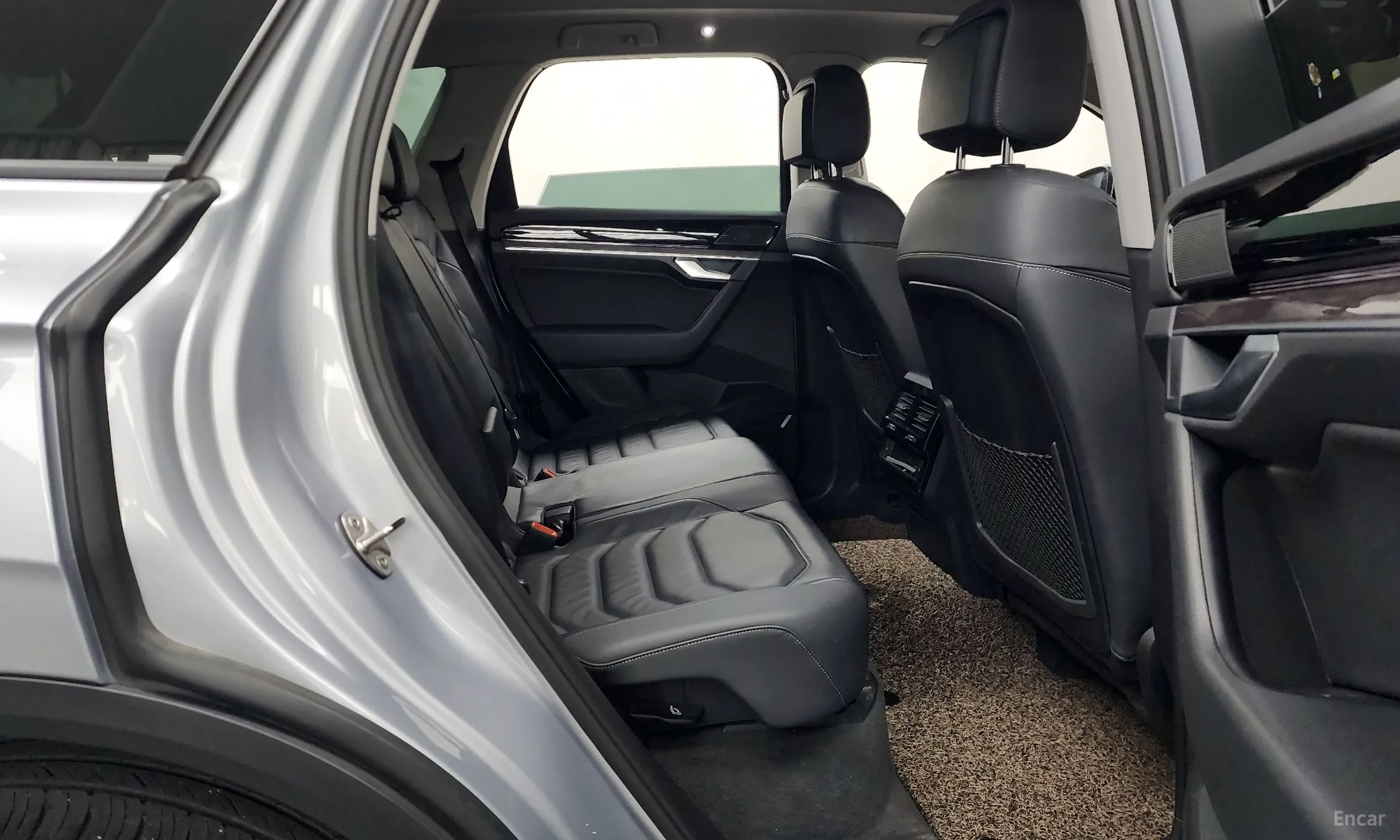 Volkswagen Touareg 3rd Generation превью 12