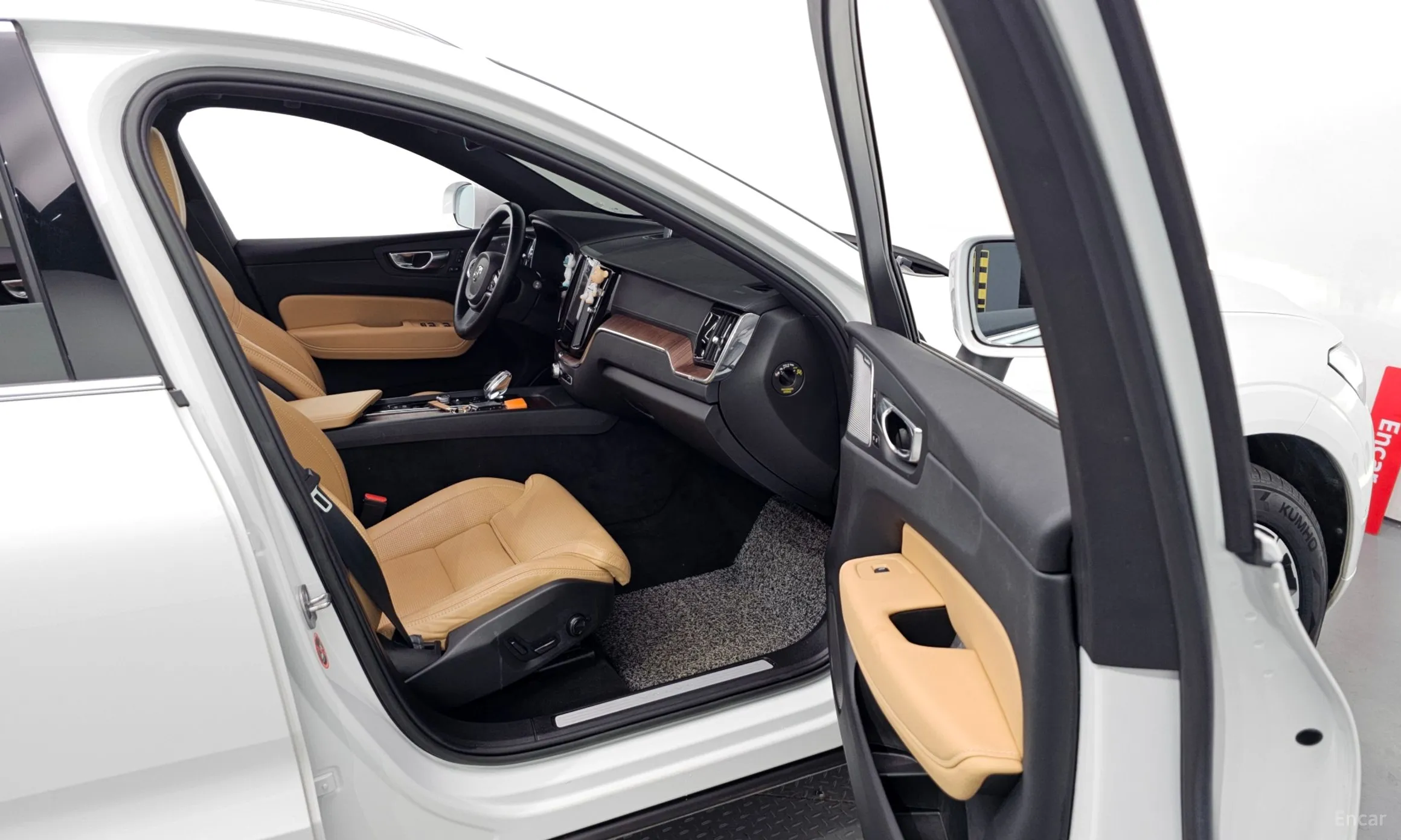 Volvo XC60 Gen 2 превью 12