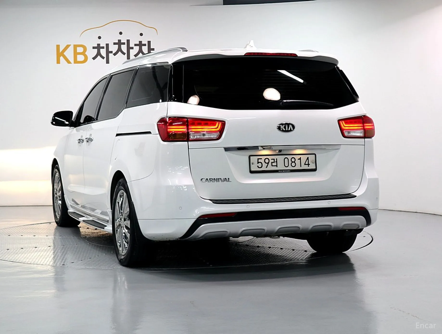 Kia Carnival превью 4