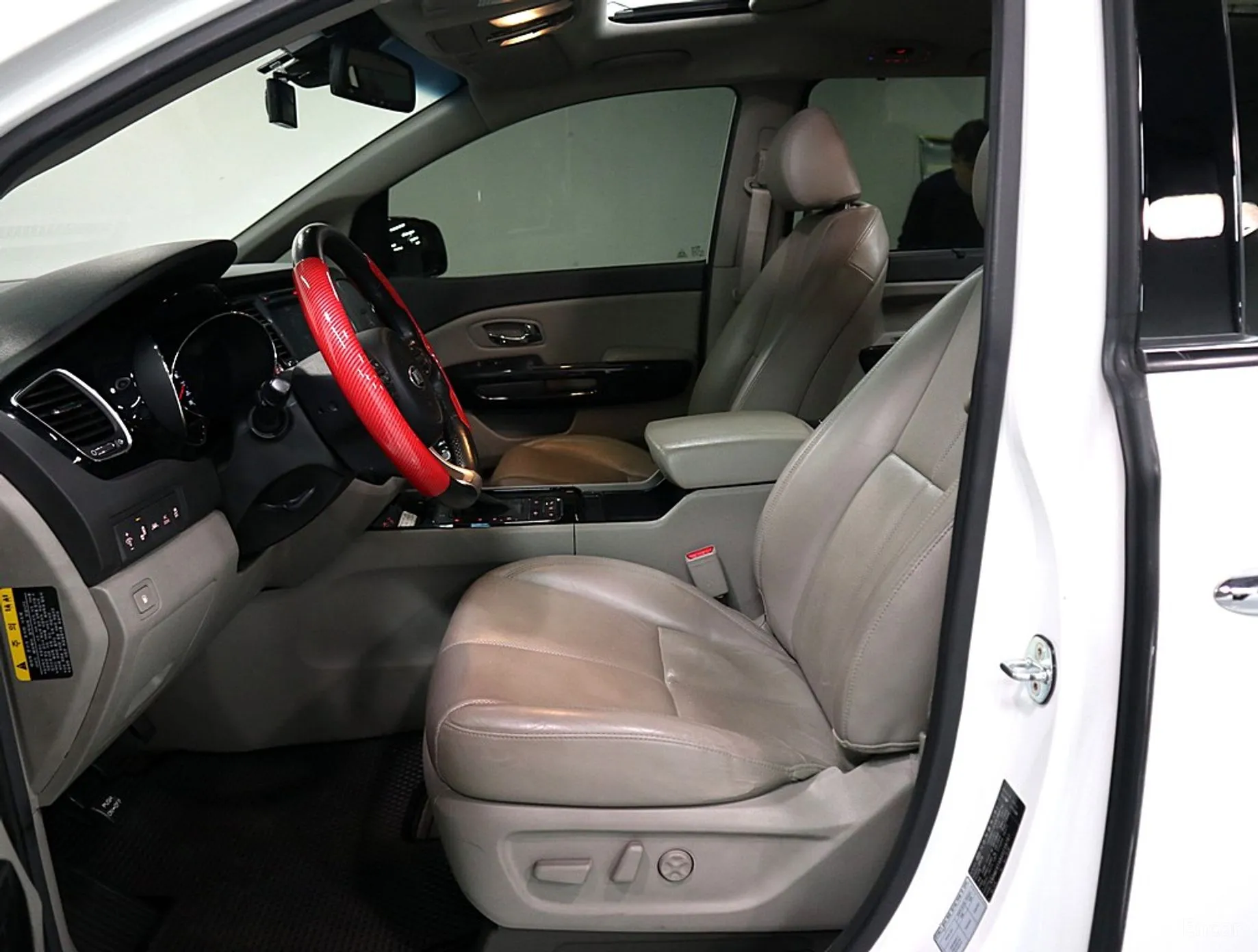 Kia Carnival превью 9