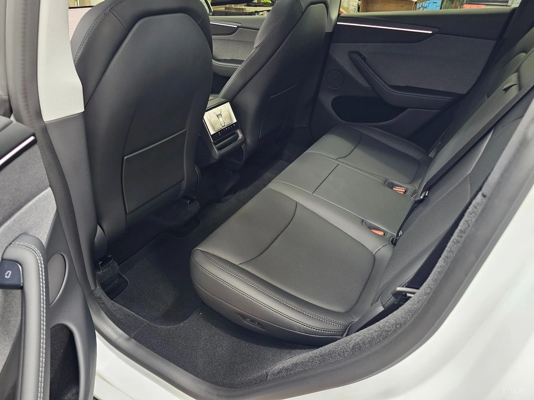 Tesla Model Y превью 16
