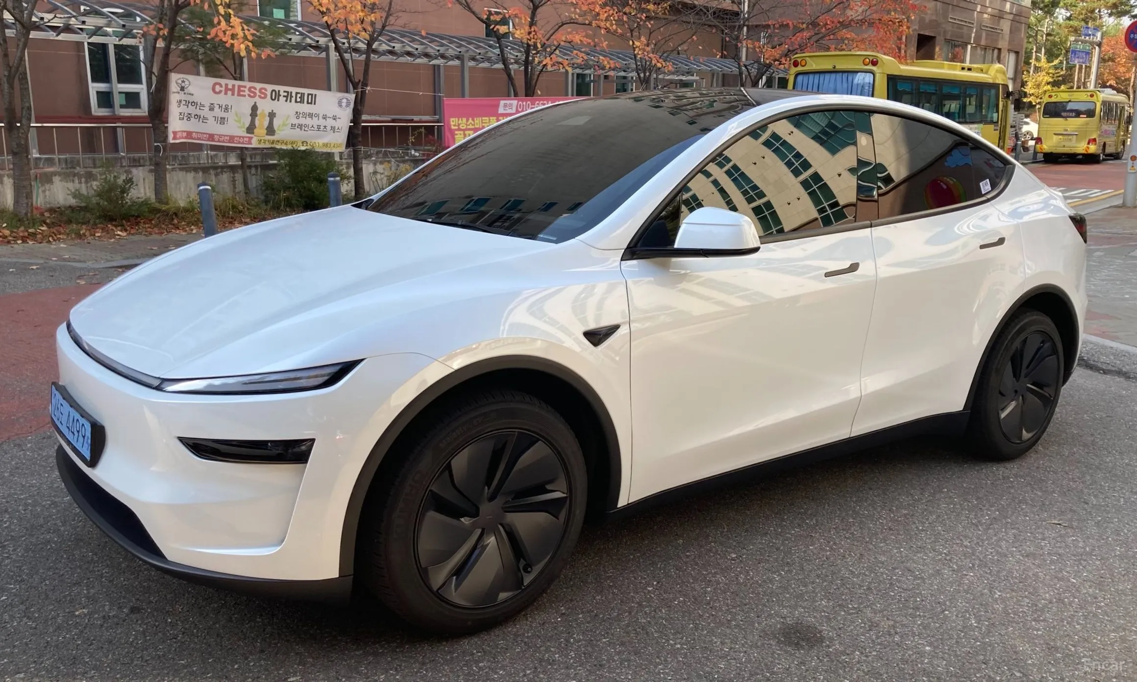 Tesla Model Y превью 3