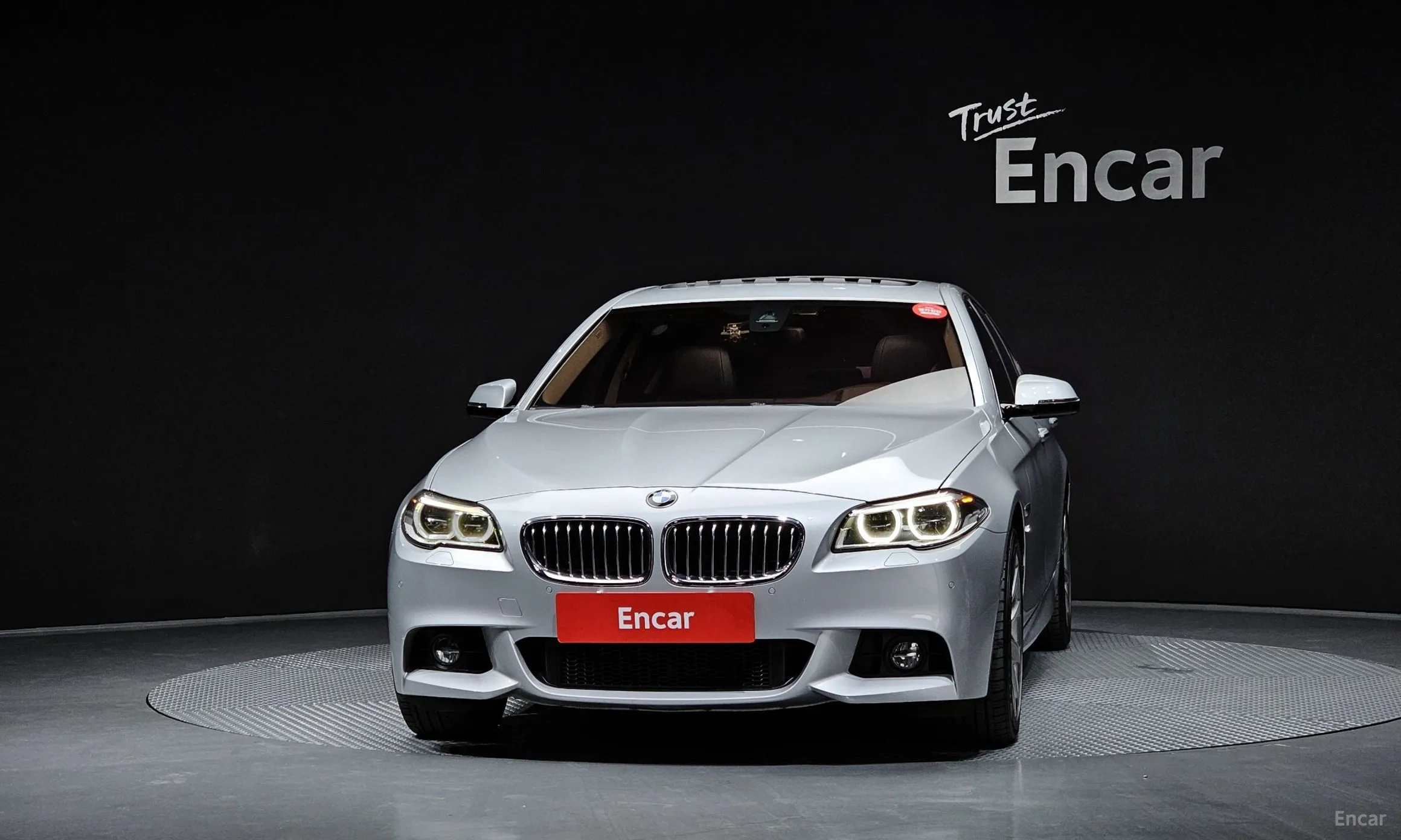 BMW 5 Series (F10) превью 3