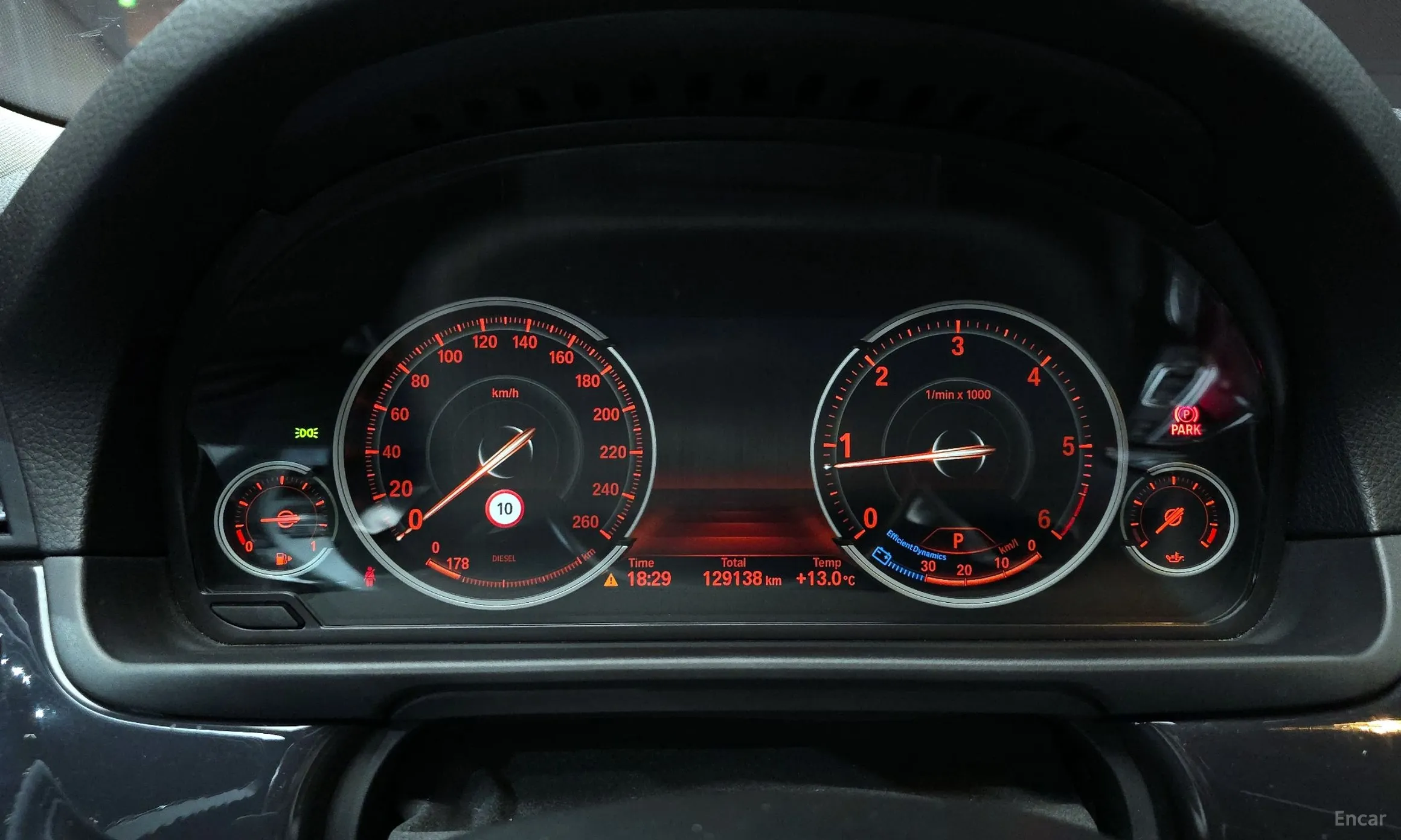 BMW 5 Series (F10) превью 8