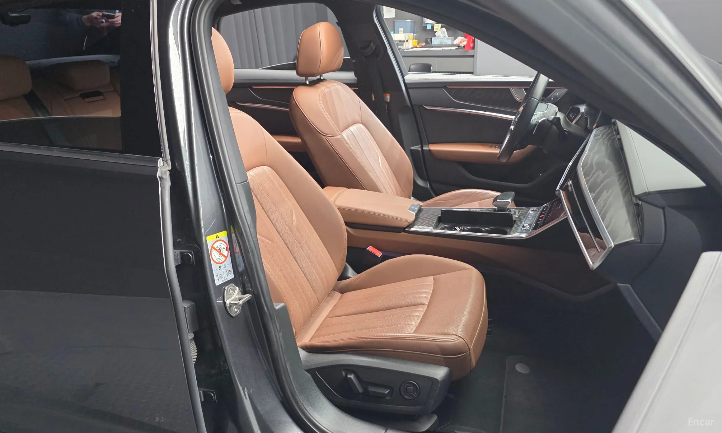Audi A6 (C8) превью 12