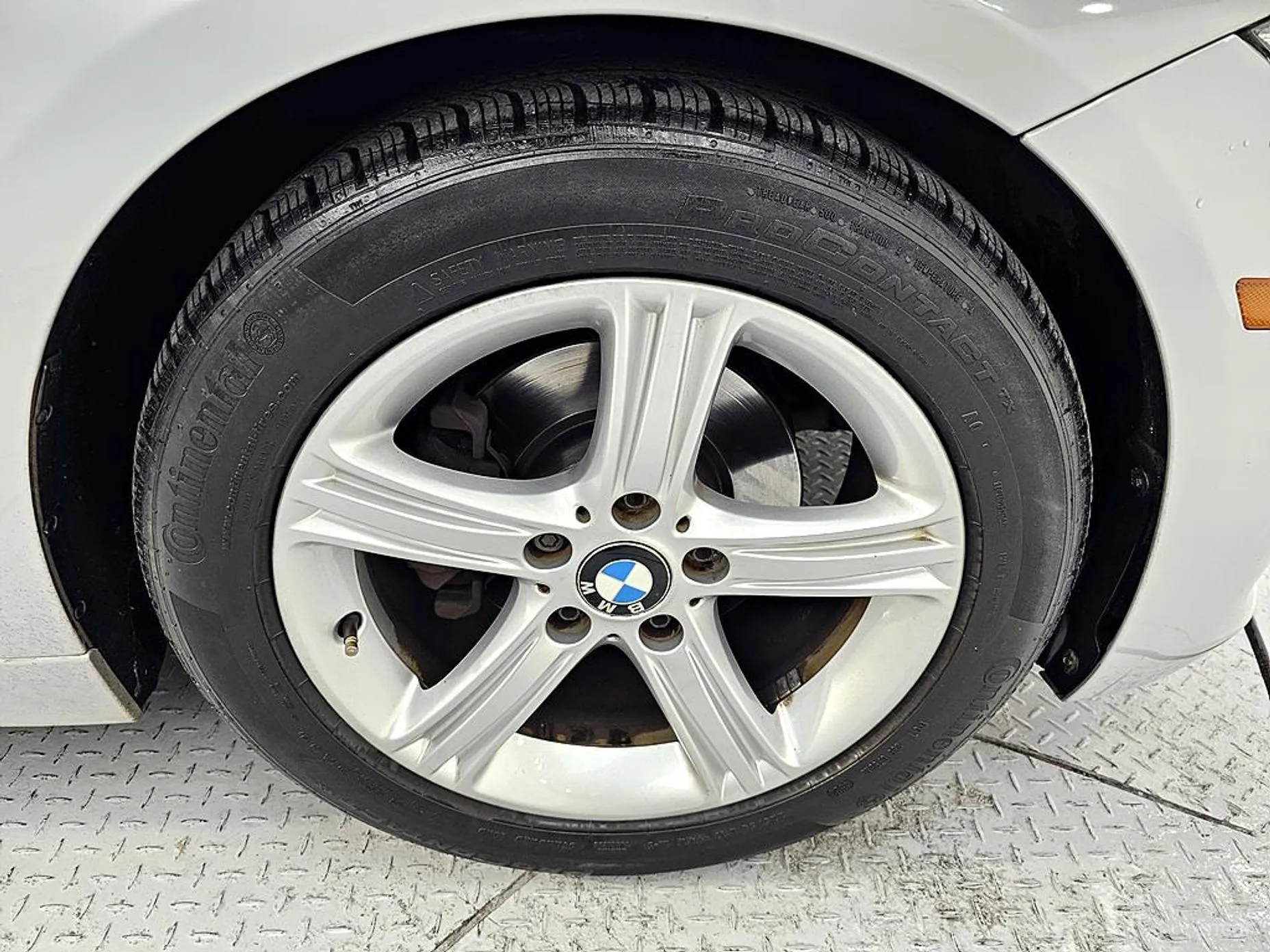 BMW 3 Series (F30) превью 20