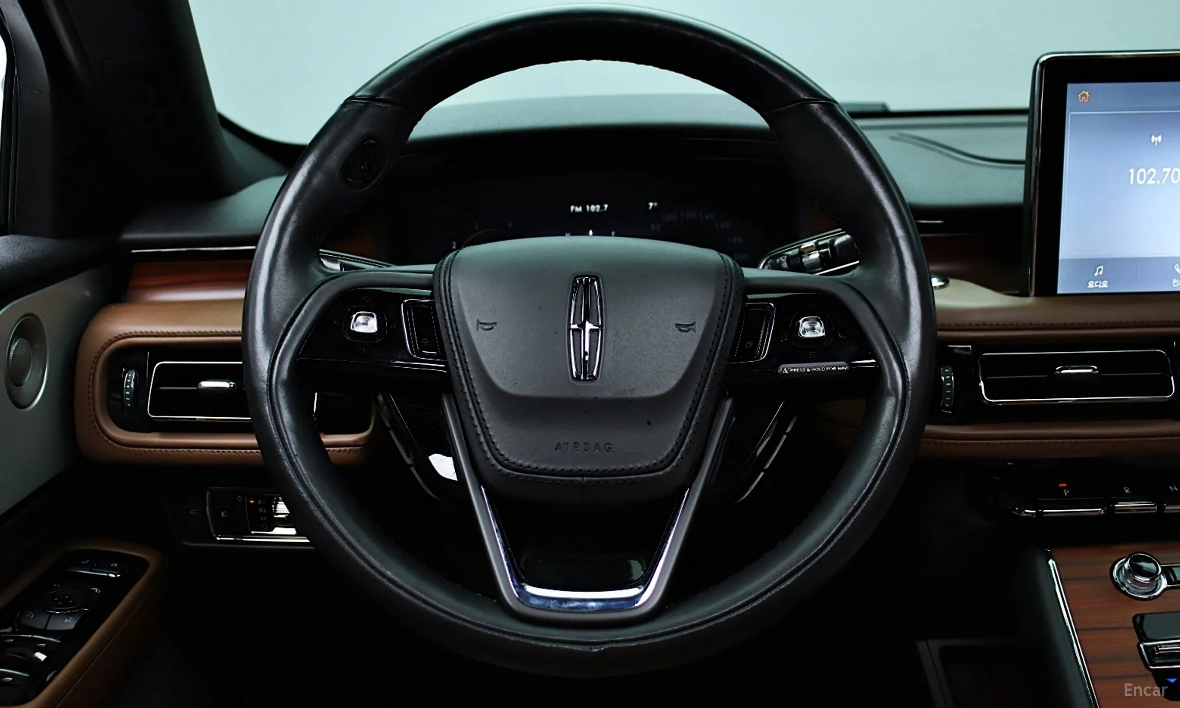 Lincoln Aviator 2nd Generation превью 15