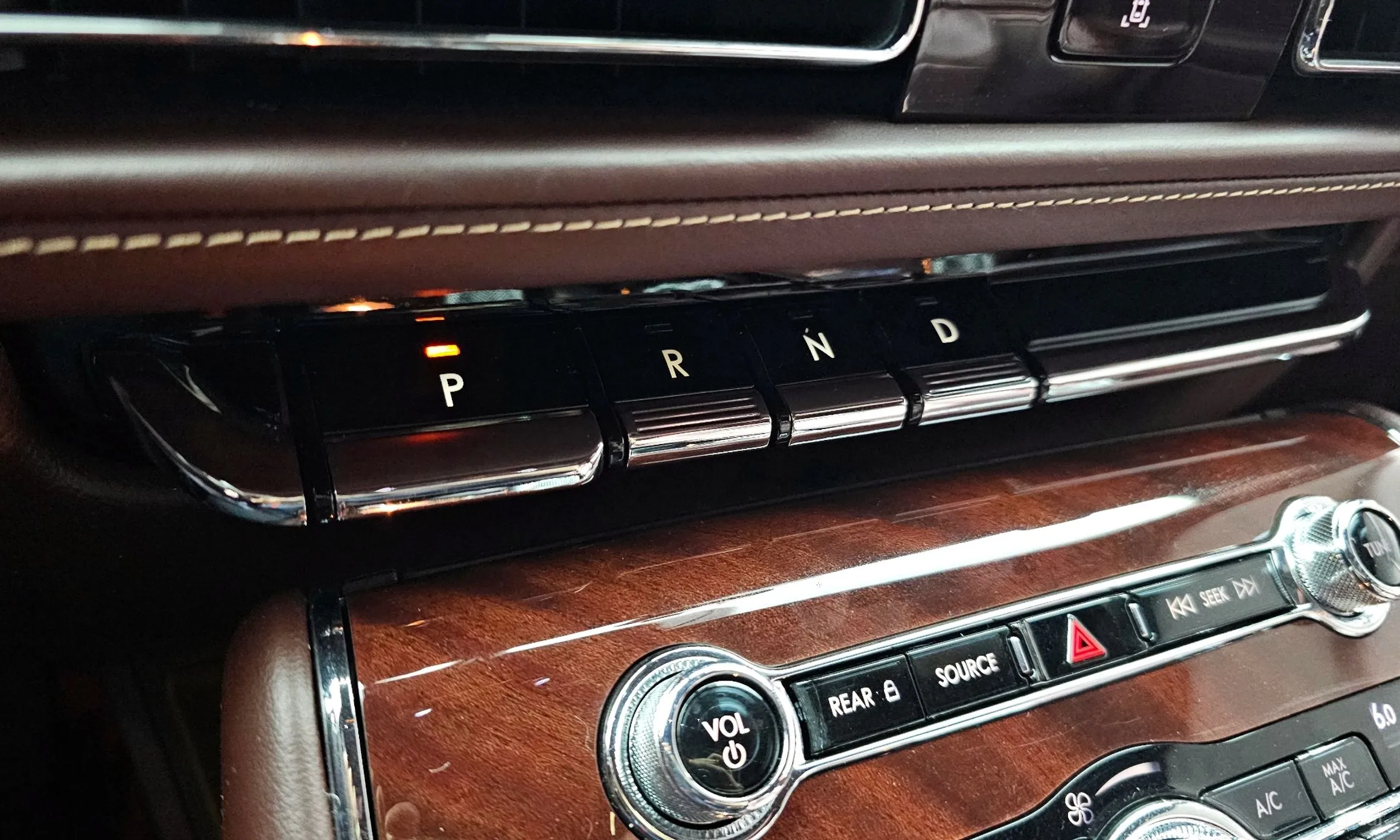 Lincoln Aviator 2nd Generation превью 9
