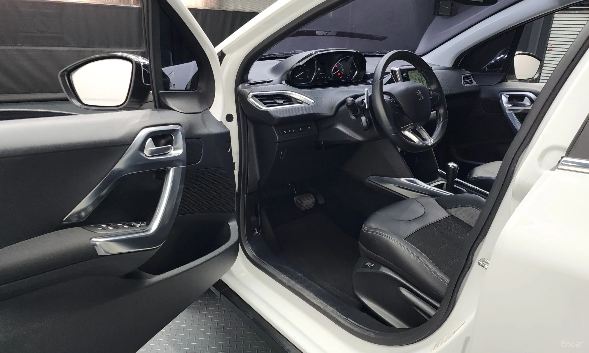 Peugeot 2008. превью 10