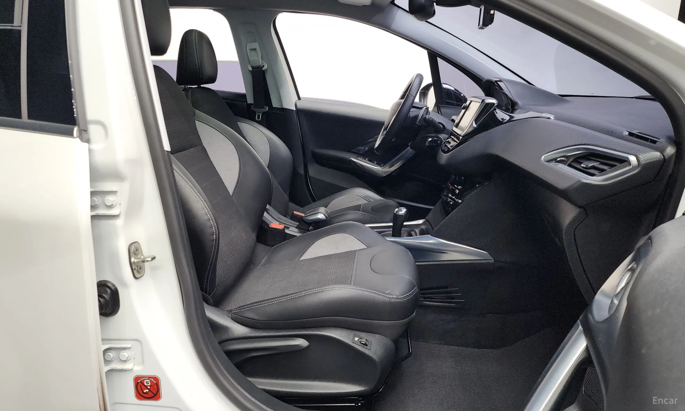 Peugeot 2008. превью 11
