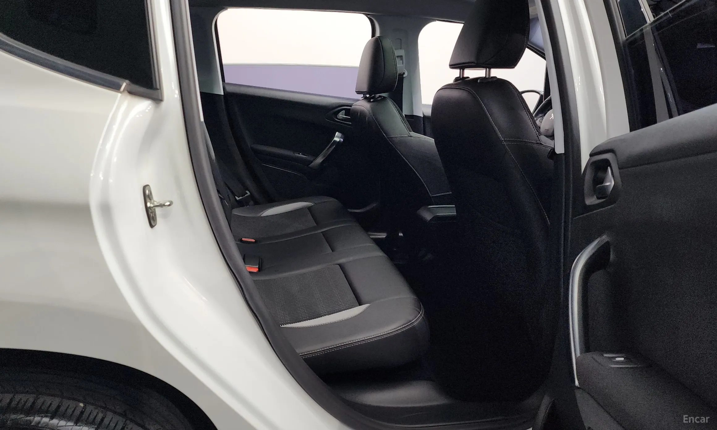 Peugeot 2008. превью 12