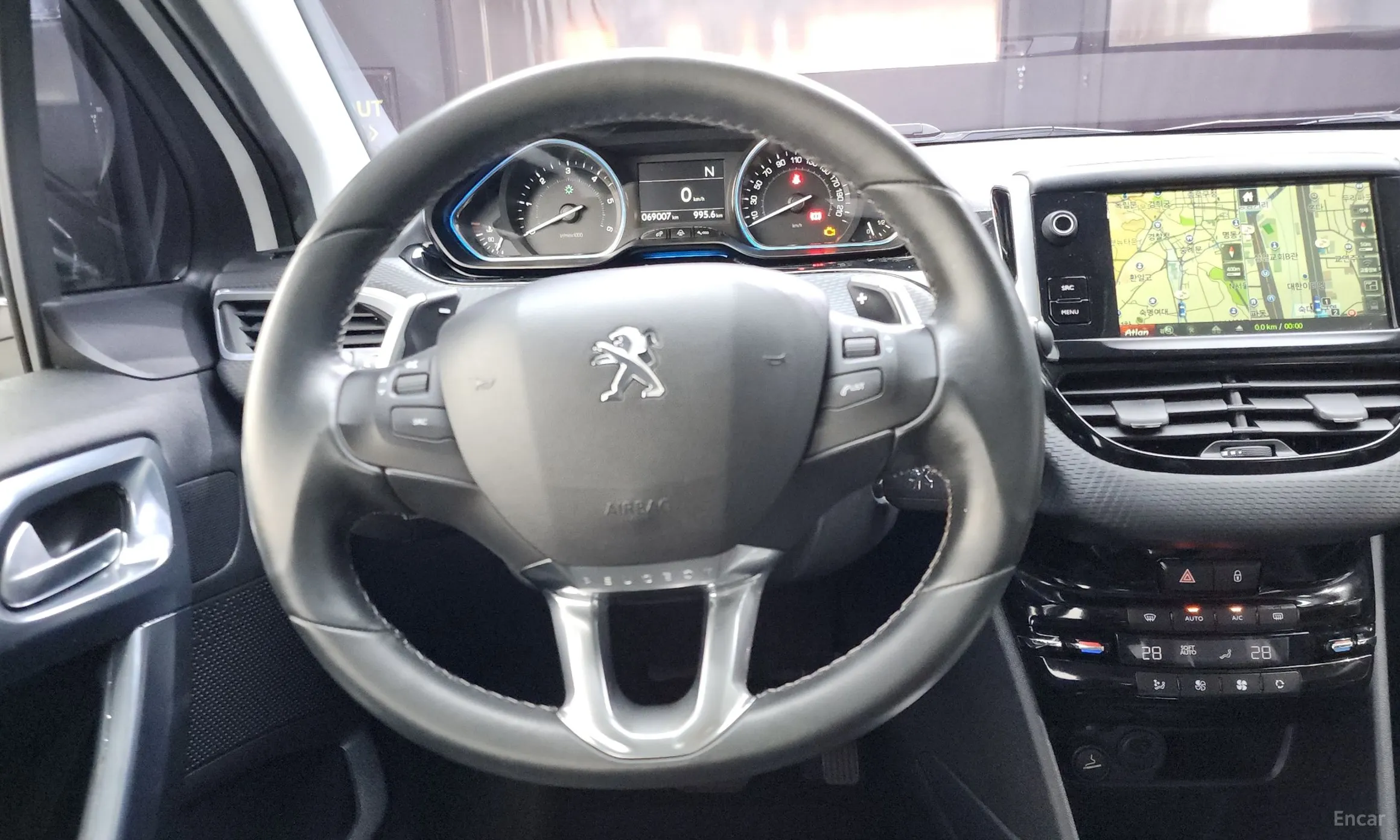 Peugeot 2008. превью 13