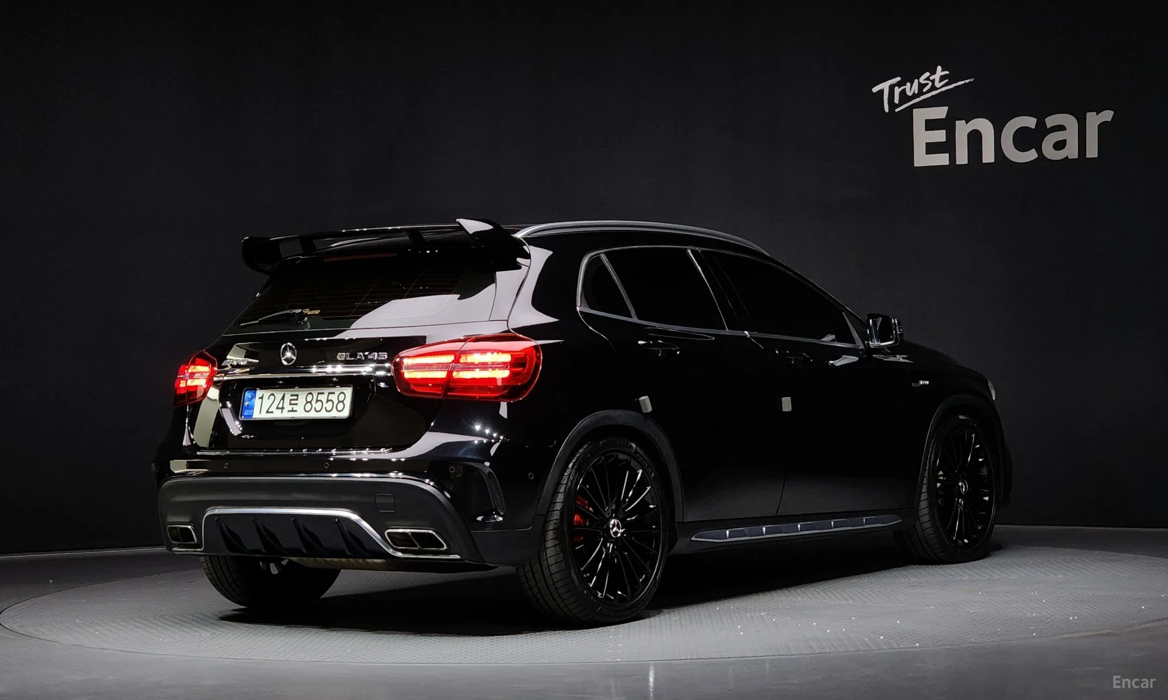 Mercedes Benz GLA-Class X156