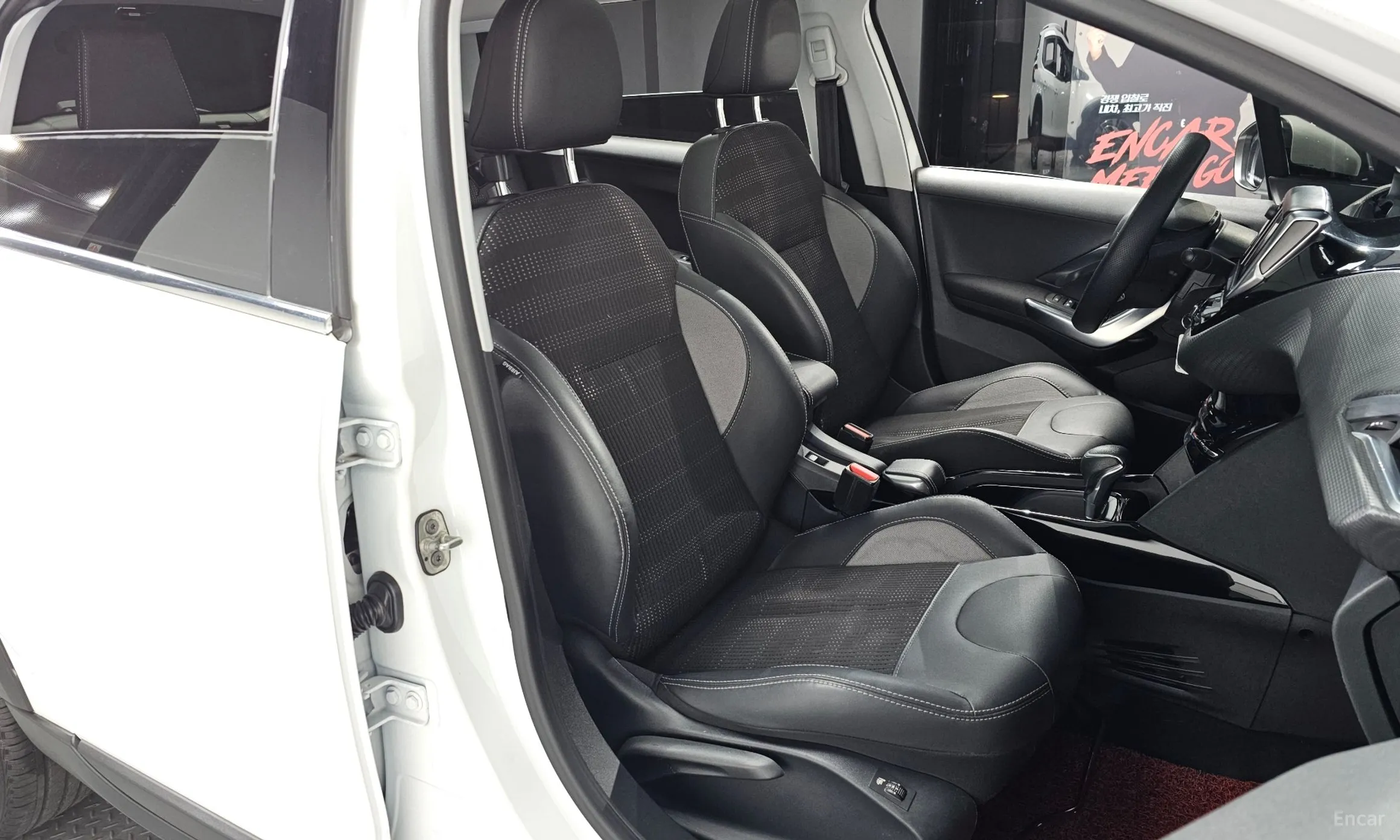 Peugeot 2008. превью 10