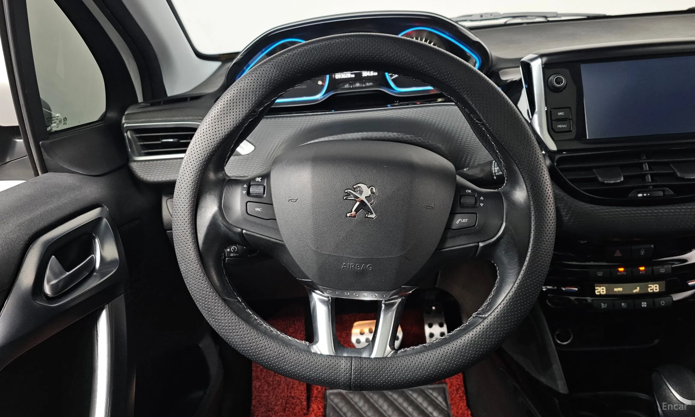 Peugeot 2008. превью 13
