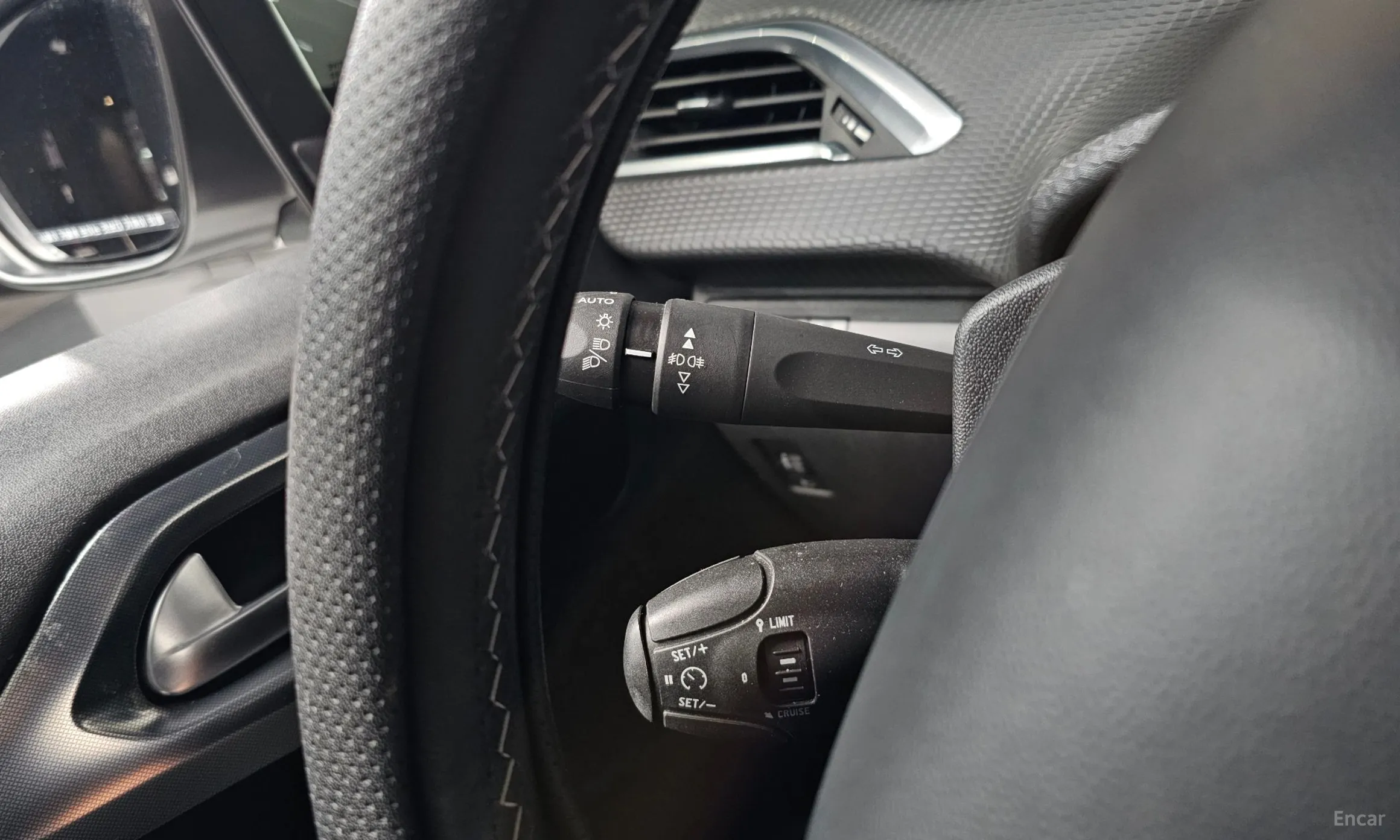 Peugeot 2008. превью 17
