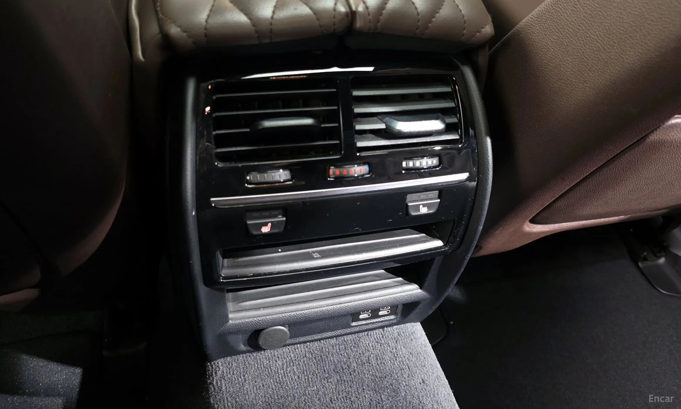 BMW 5 Series (G30) превью 19