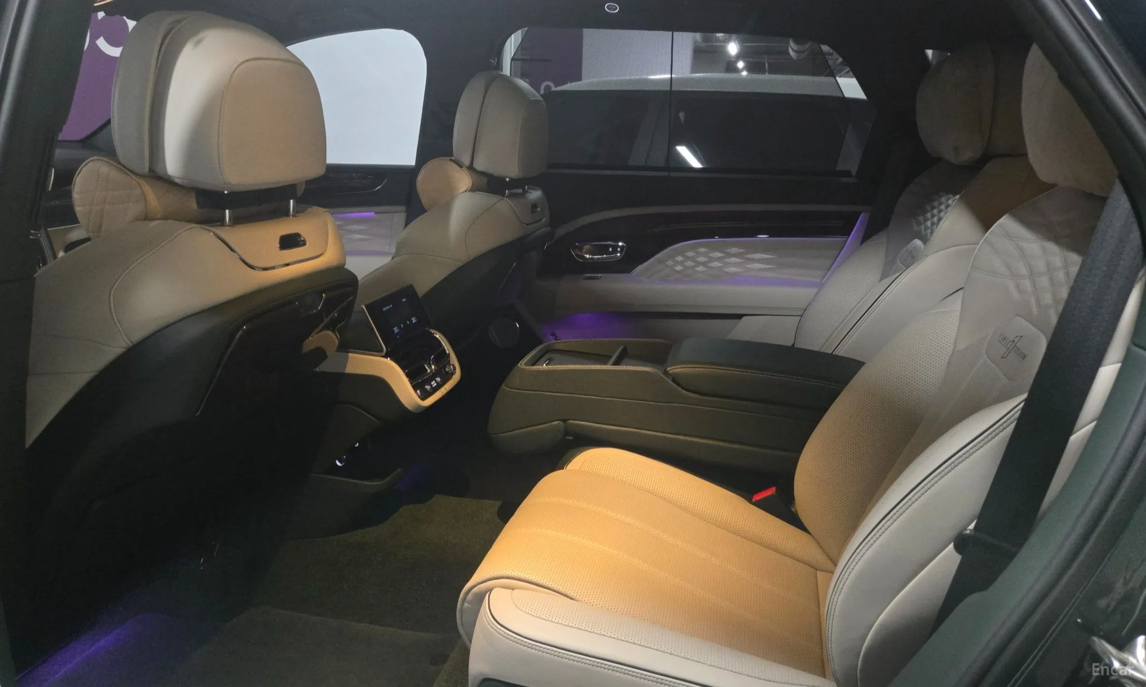 Bentley Bentayga превью 10