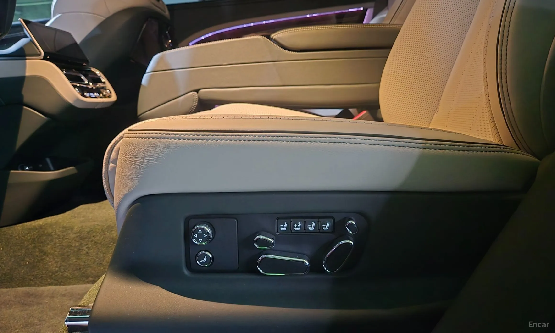 Bentley Bentayga превью 11