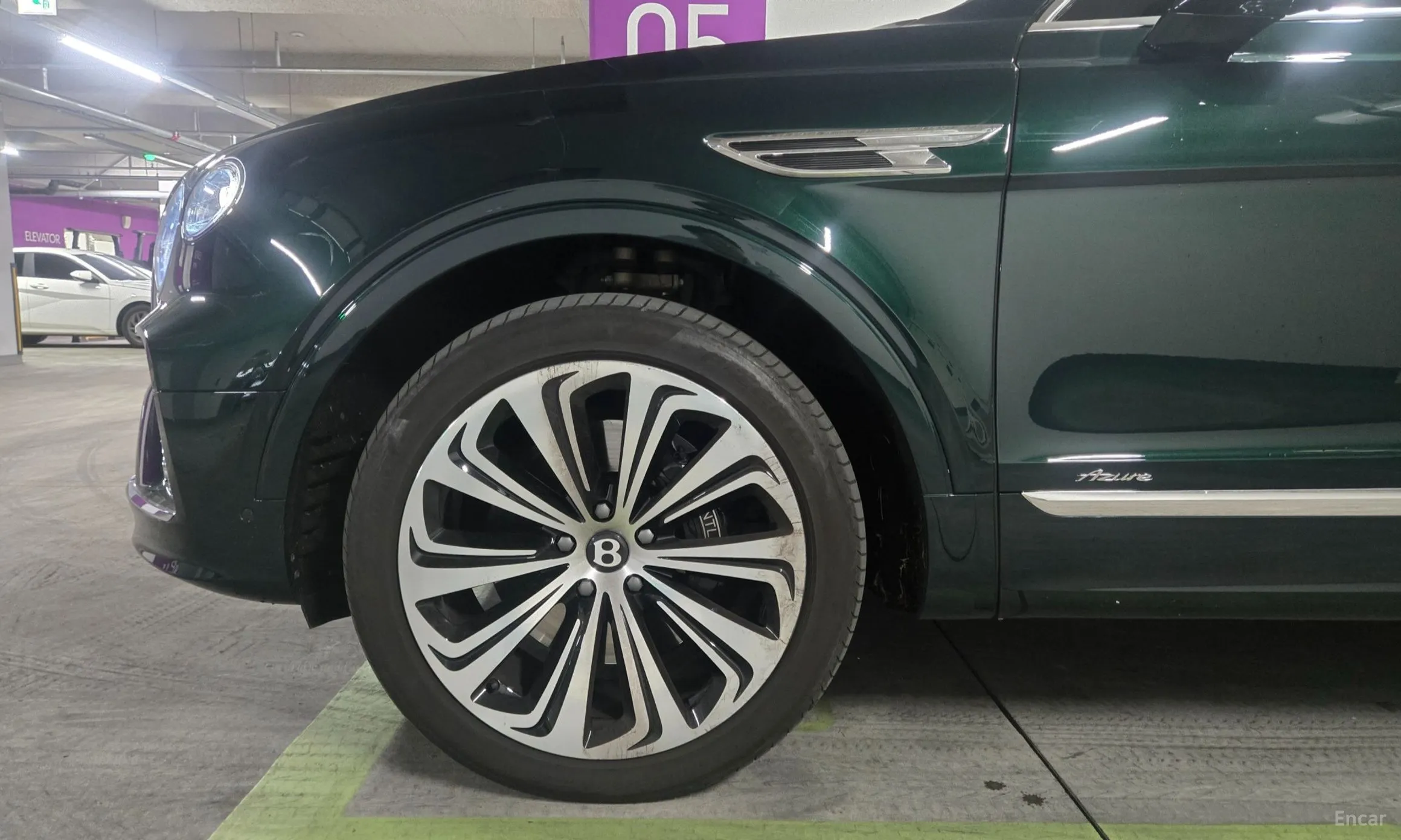 Bentley Bentayga превью 15