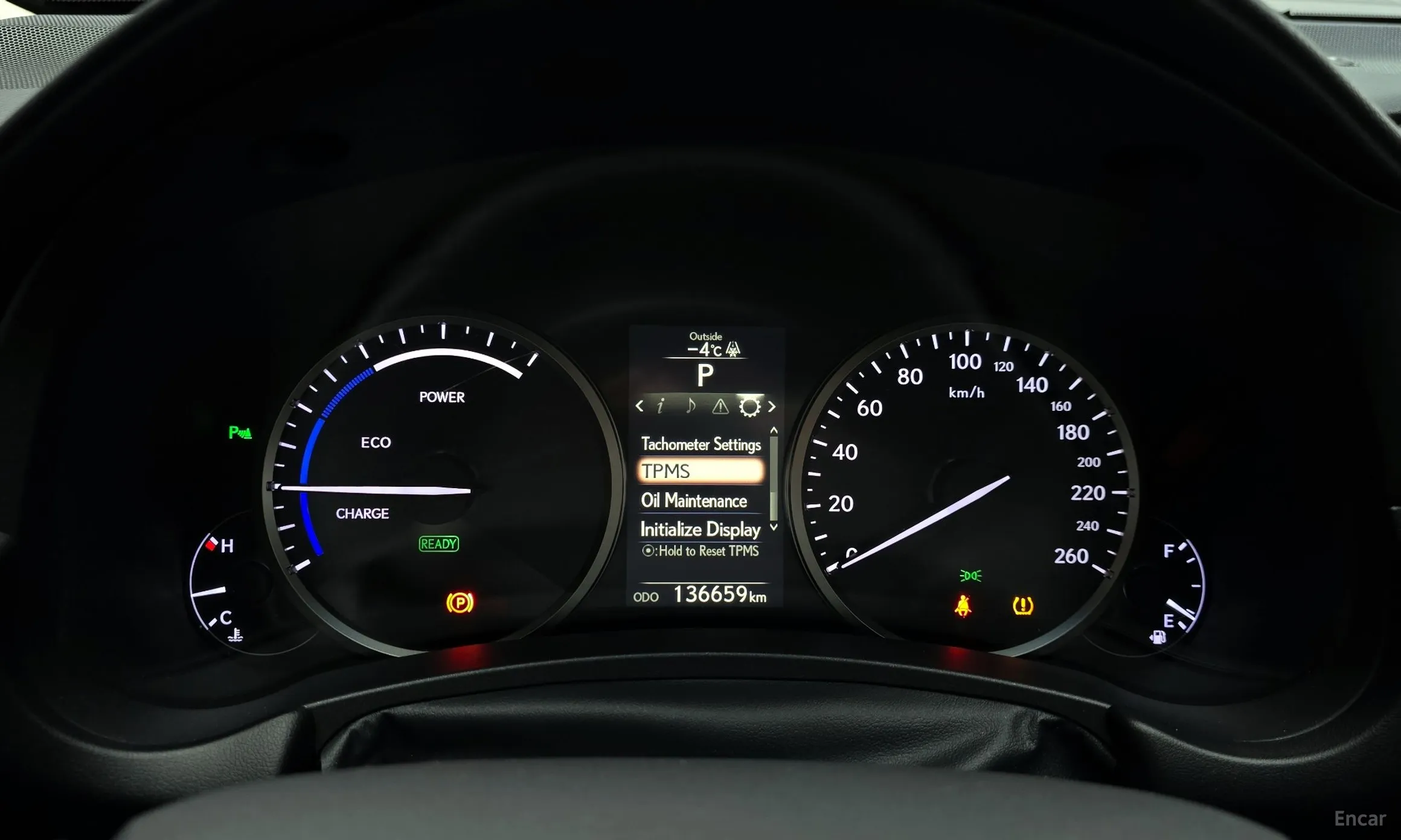 Lexus NX300h превью 8