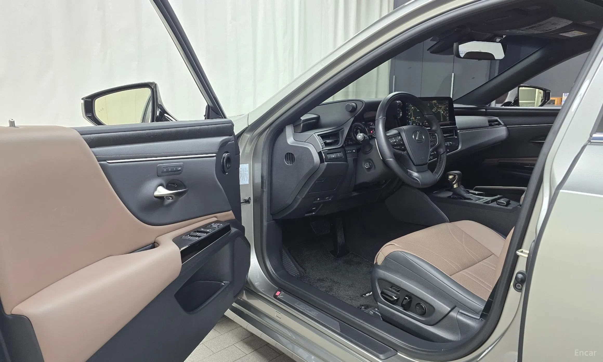 Lexus ES300h 7th Generation превью 11