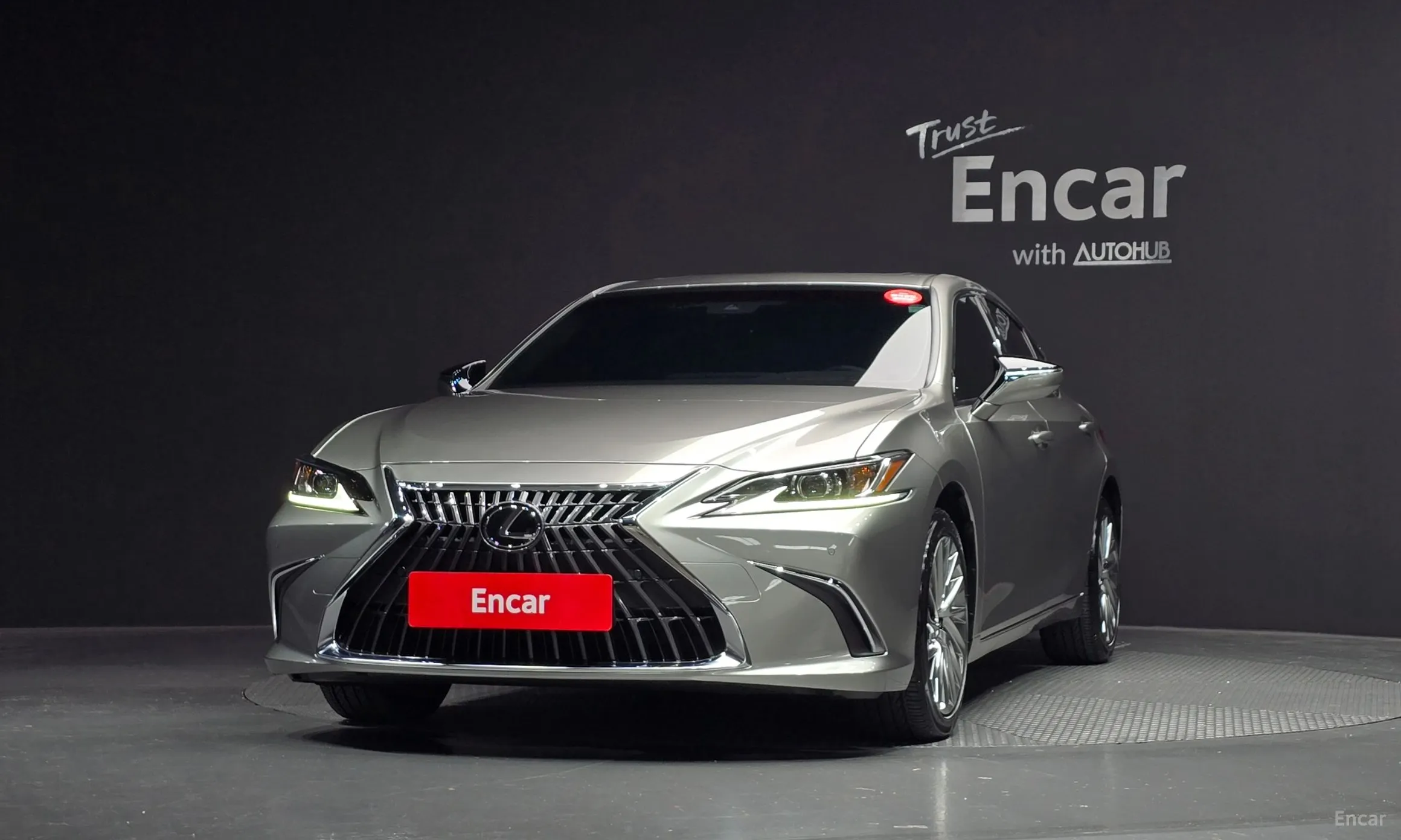 Lexus ES300h 7th Generation превью 3