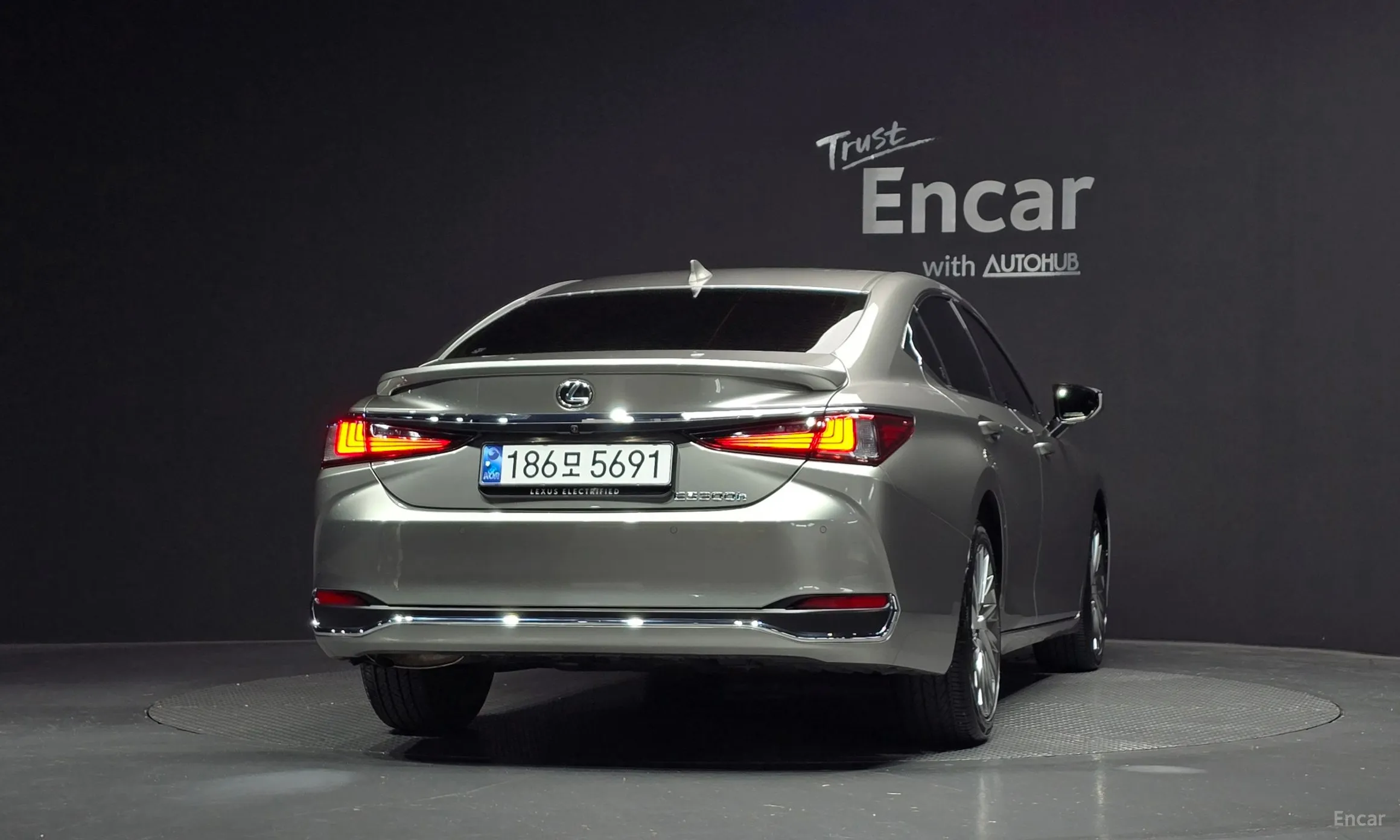 Lexus ES300h 7th Generation превью 4