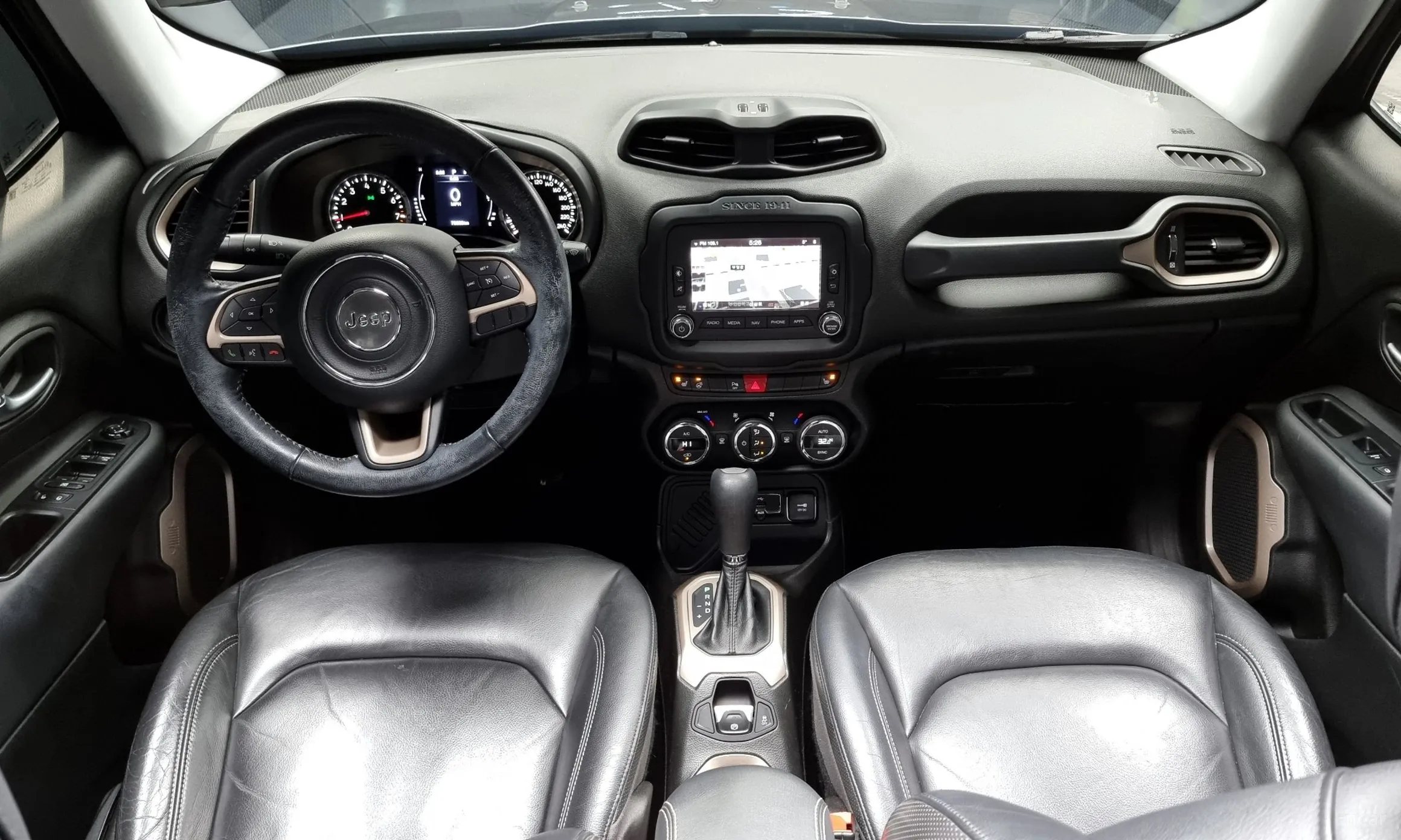 Jeep Renegade превью 7