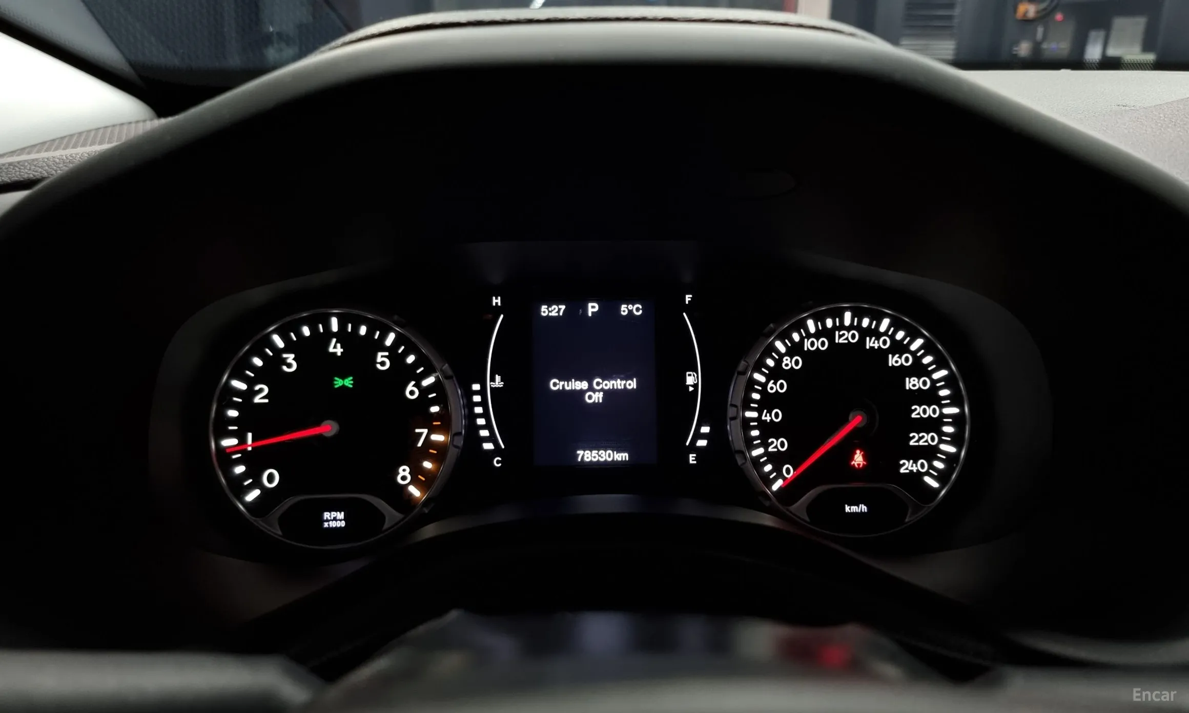 Jeep Renegade превью 8