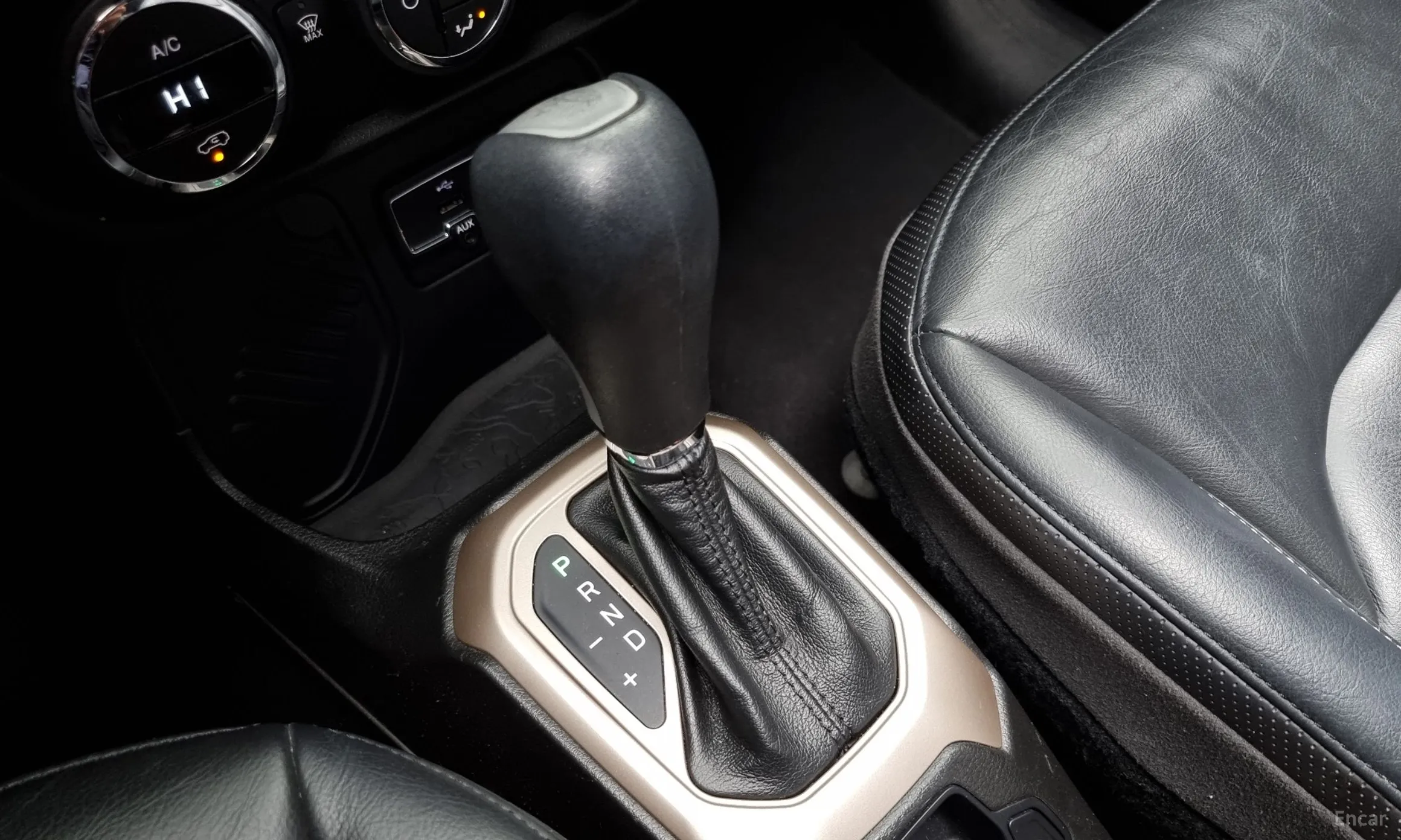Jeep Renegade превью 9