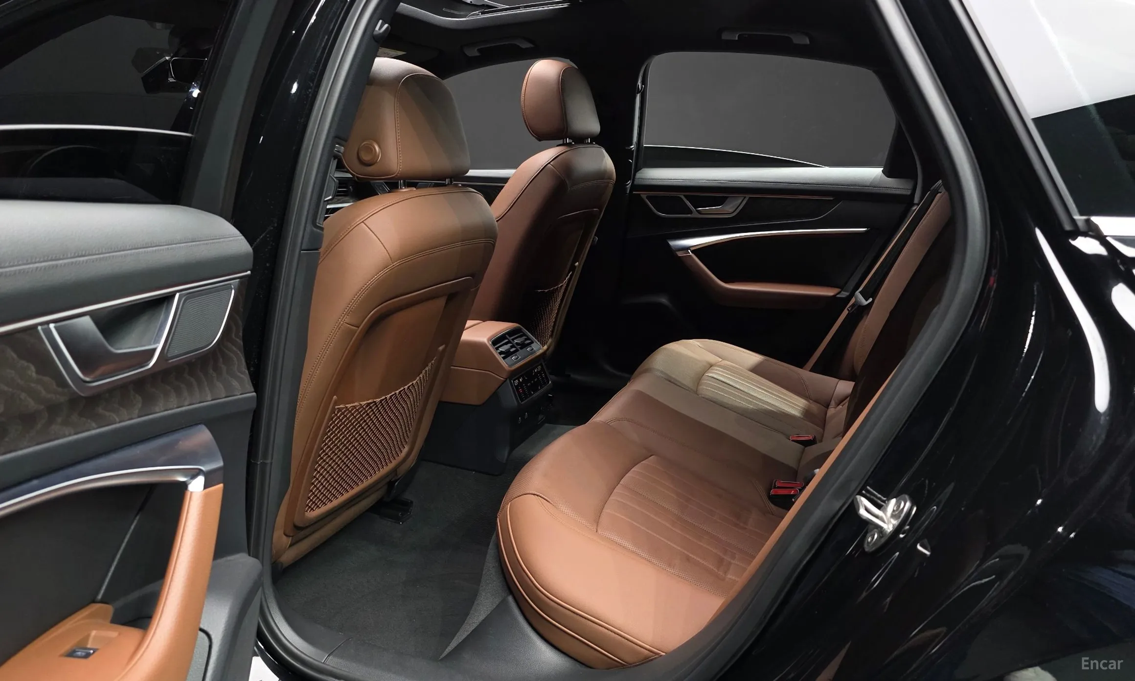 Audi A6 (C8) превью 12