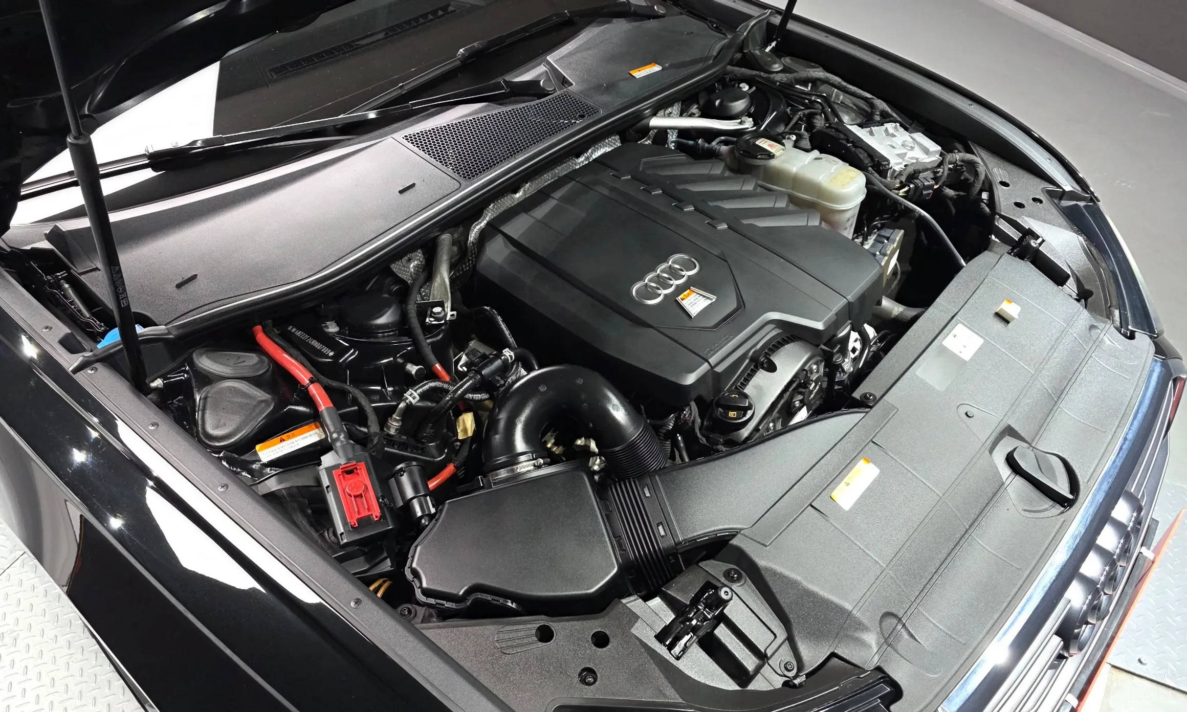 Audi A6 (C8) превью 6