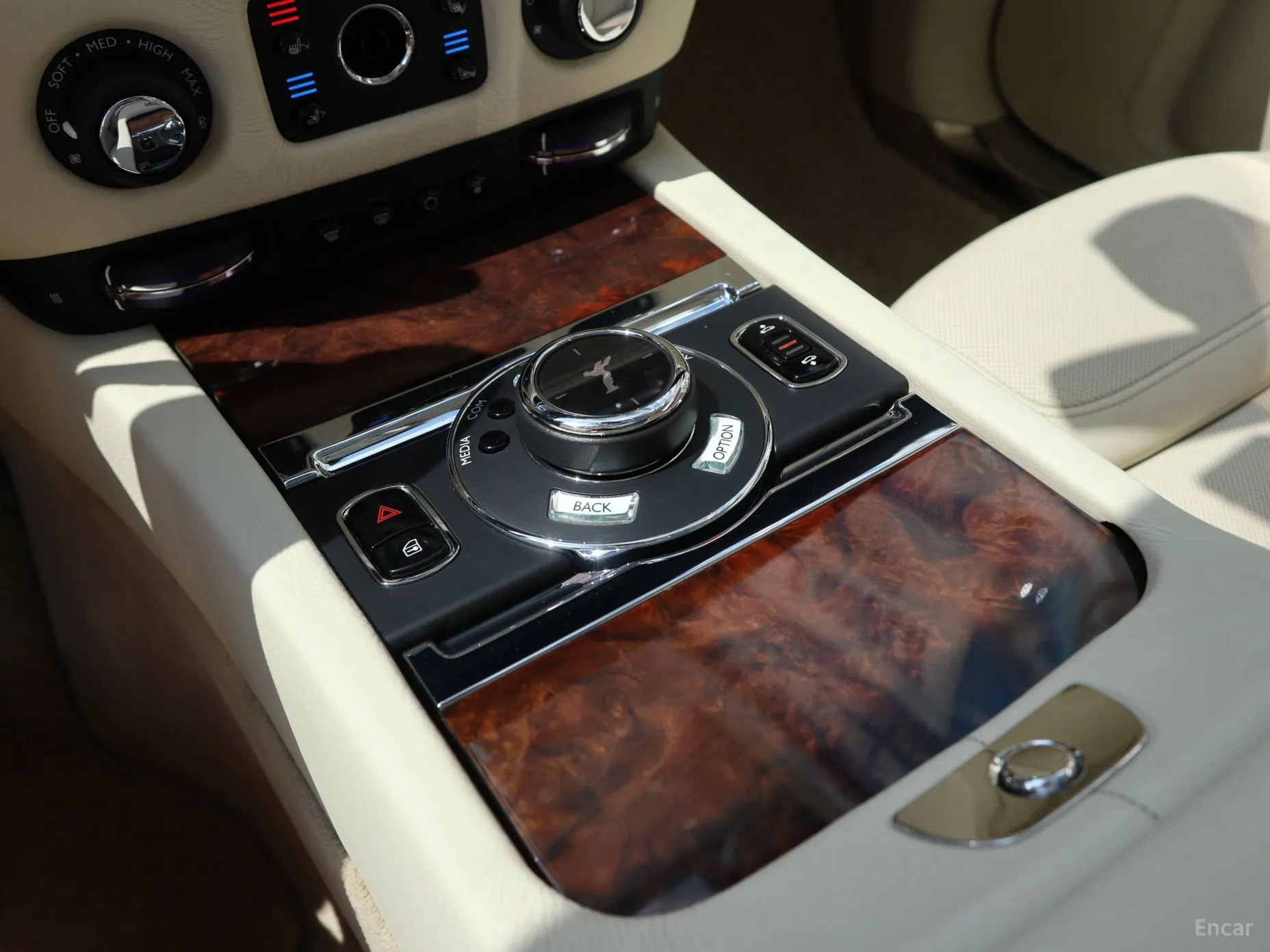 Rolls-Royce Ghost превью 14