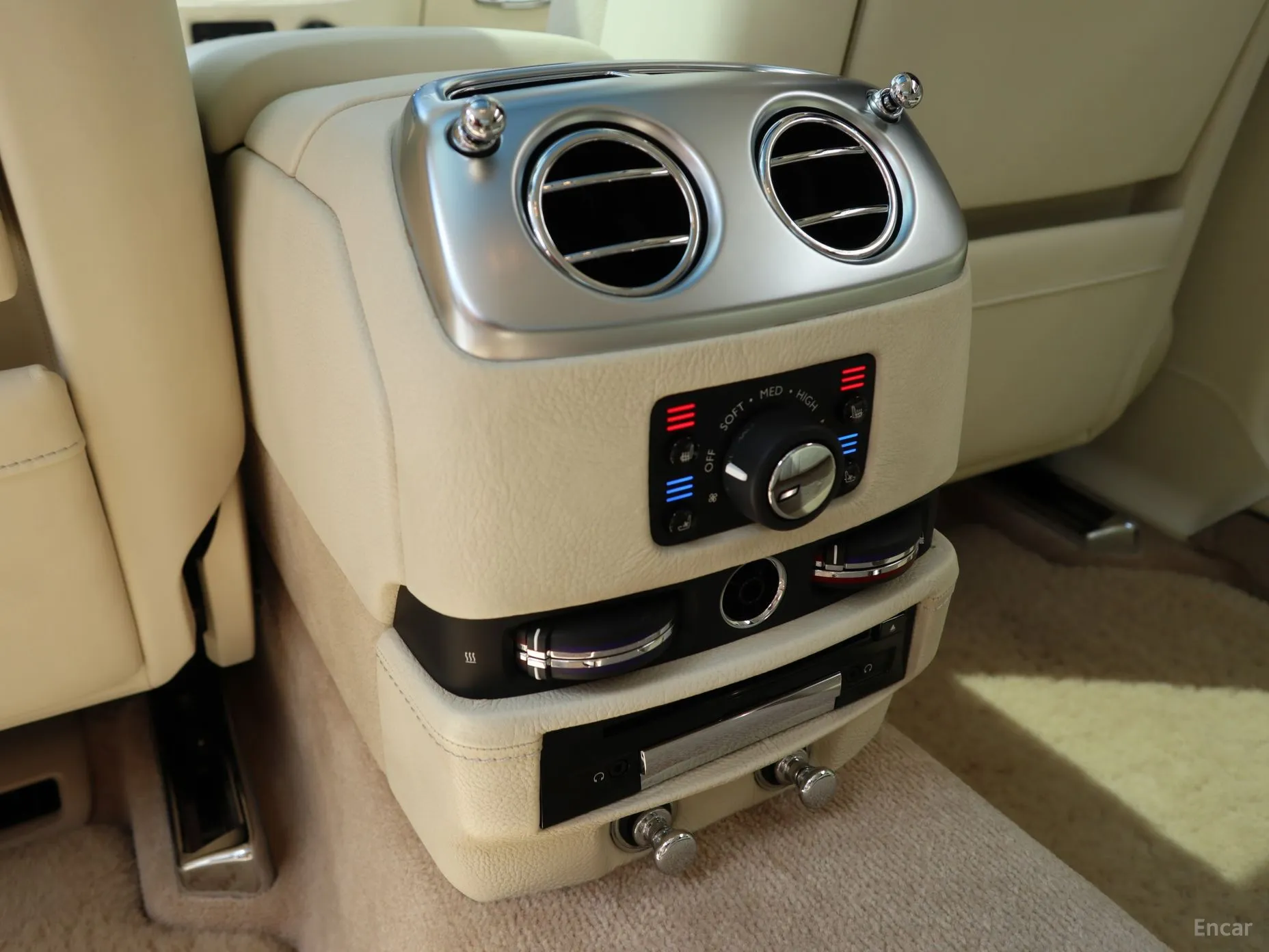 Rolls-Royce Ghost превью 19