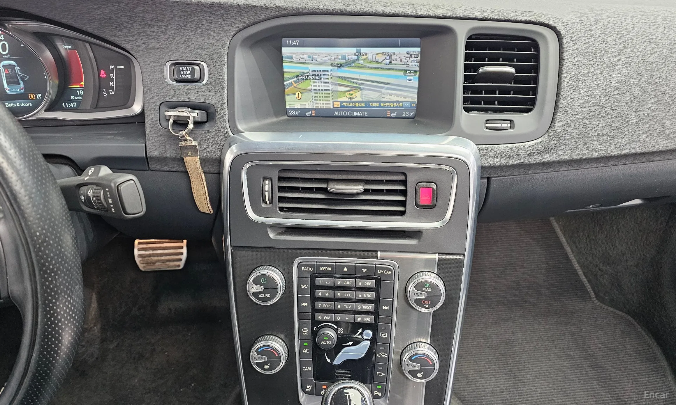 Volvo S60 превью 14