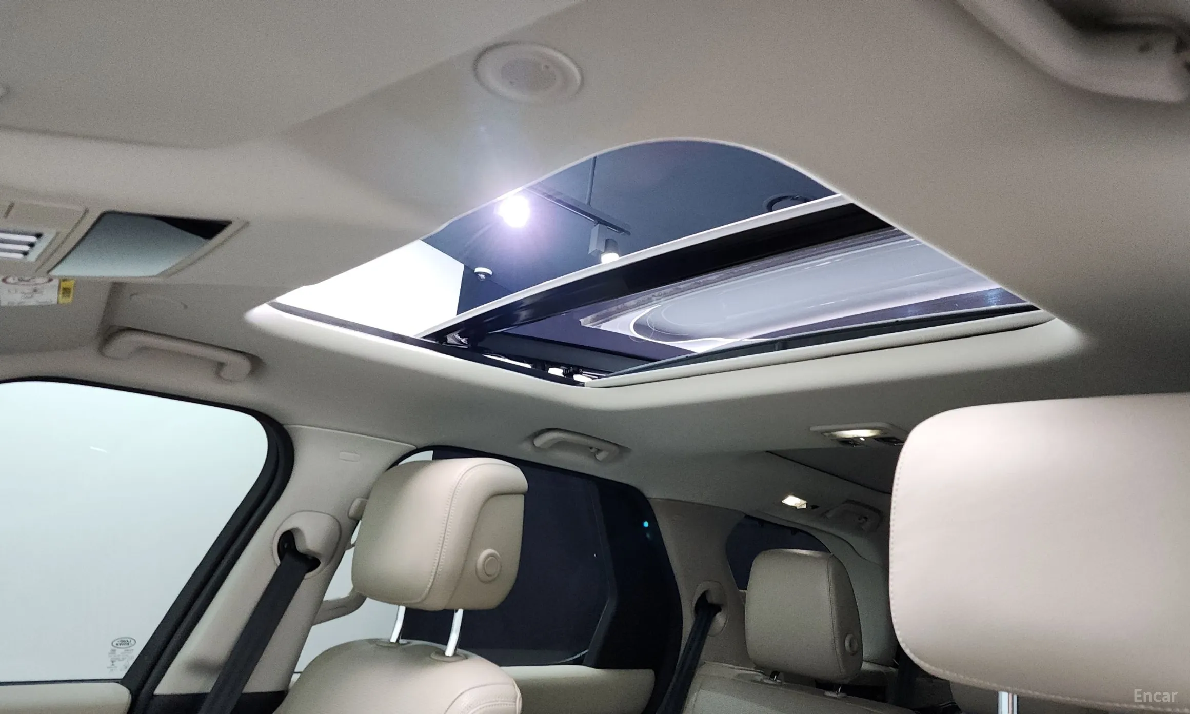 Land Rover Discovery 5 превью 19
