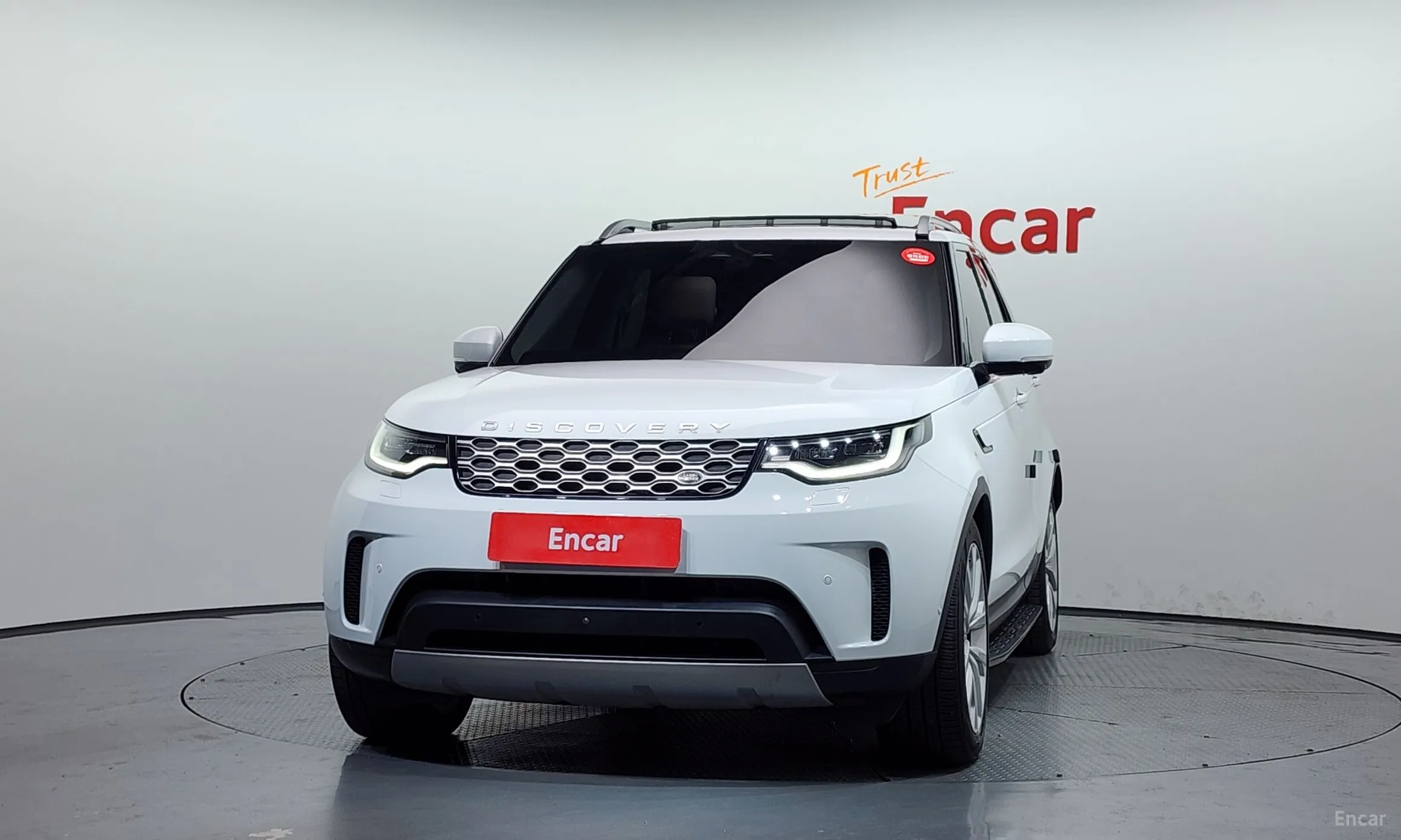 Land Rover Discovery 5 превью 3