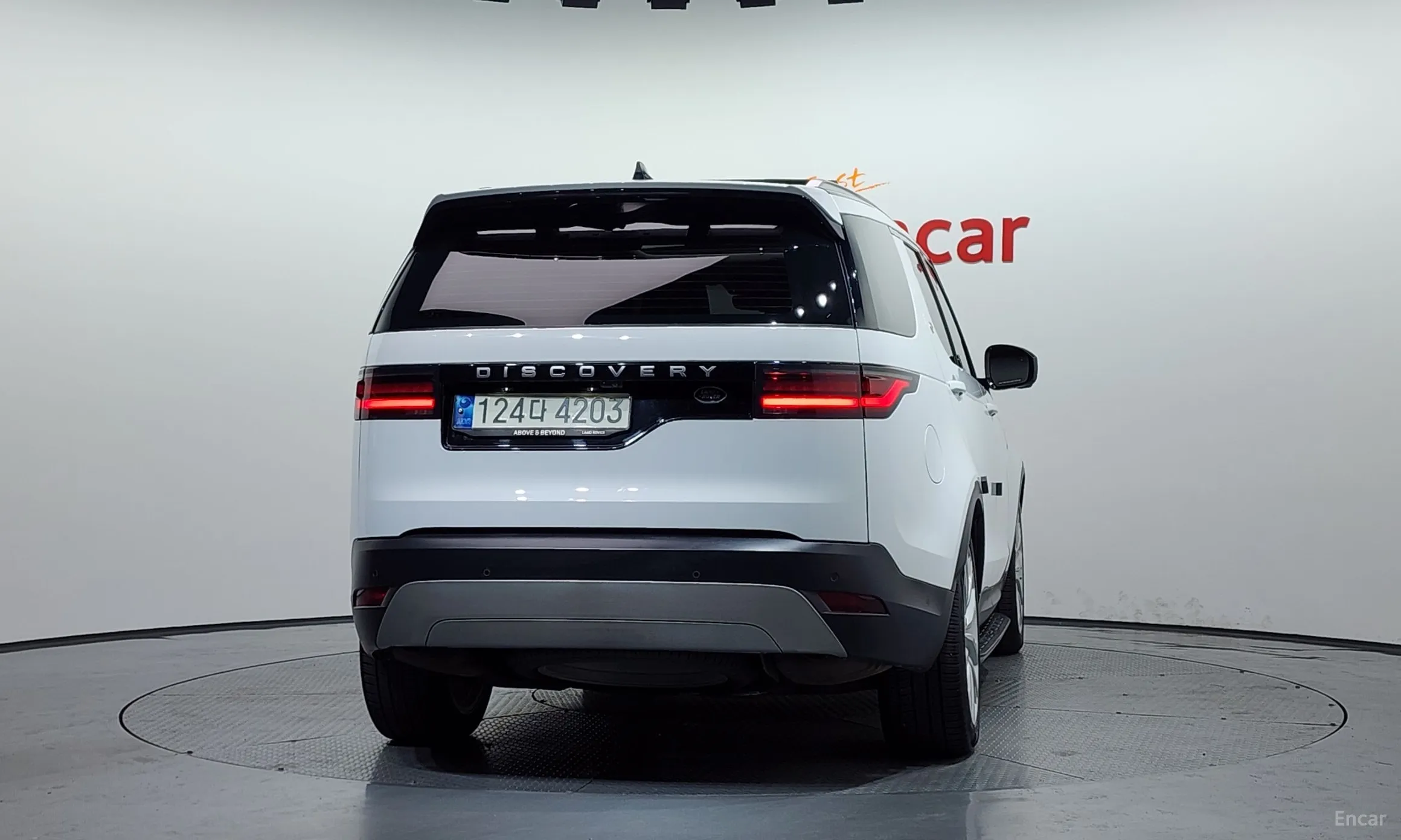 Land Rover Discovery 5 превью 4
