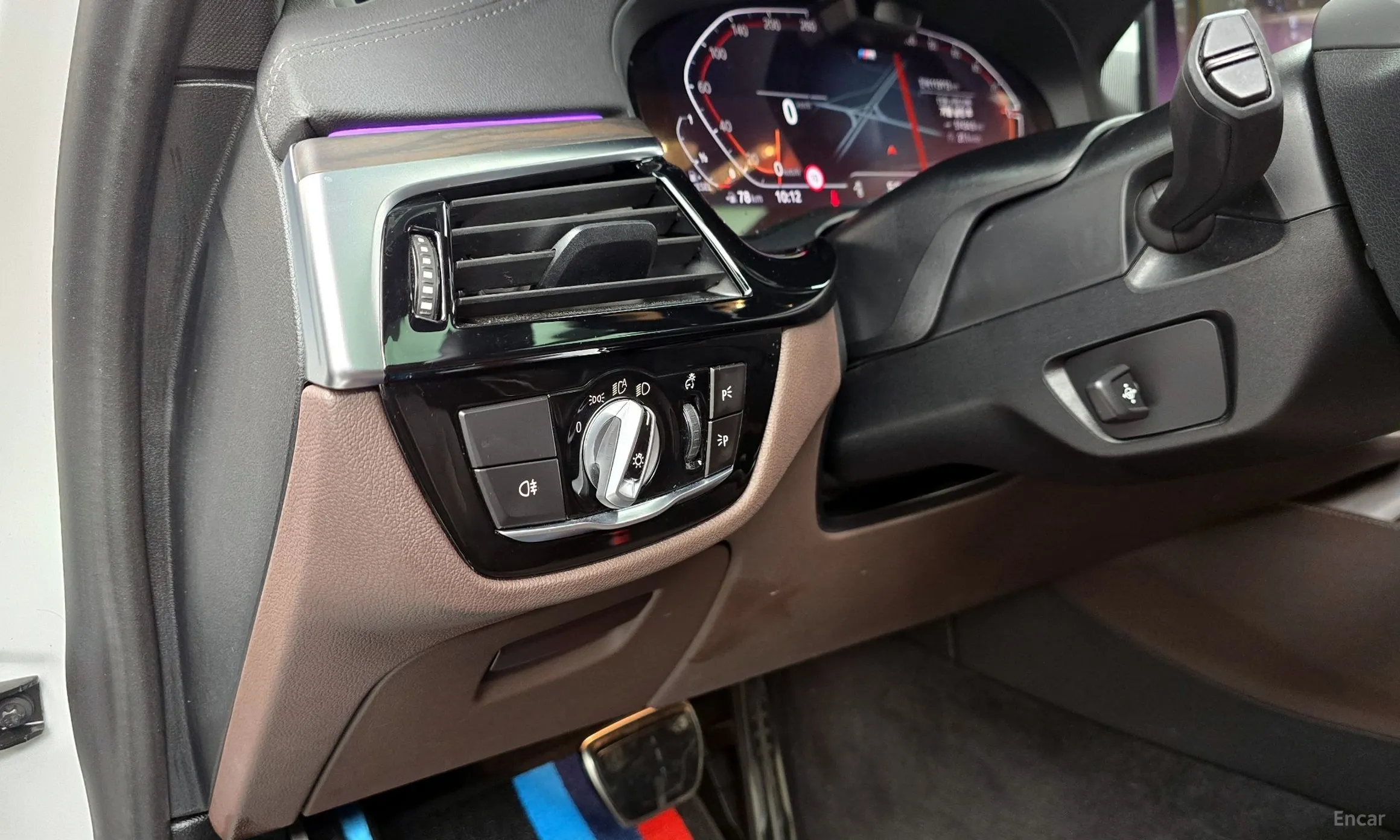 BMW 5 Series (G30) превью 14