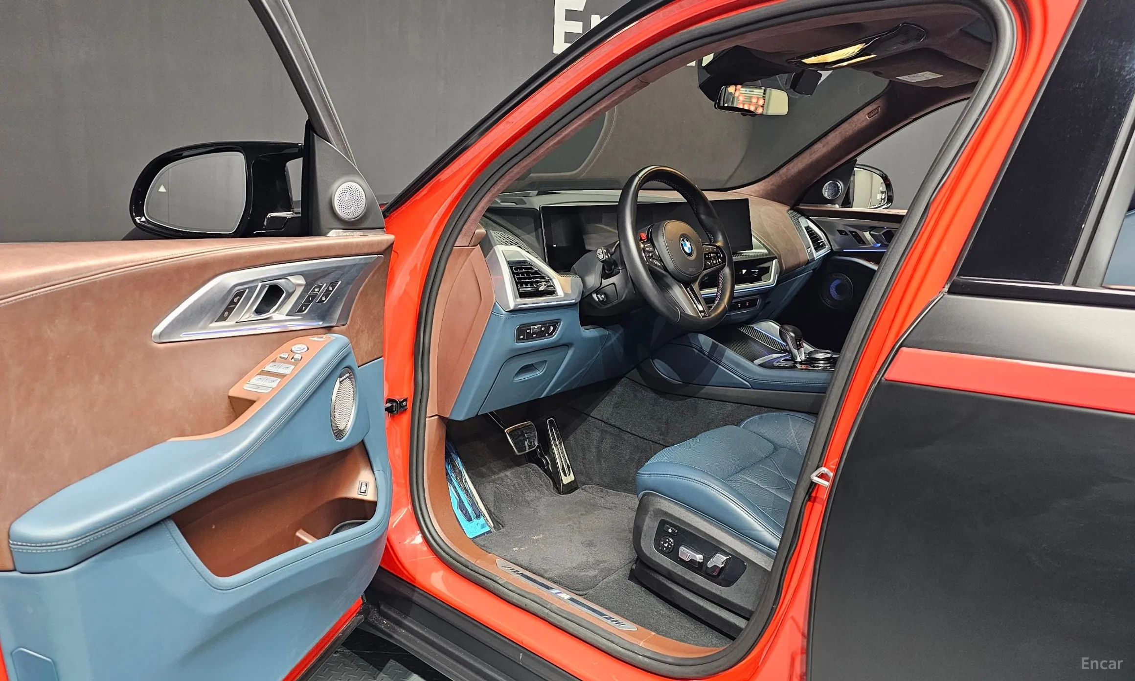 BMW XM (G09) превью 11