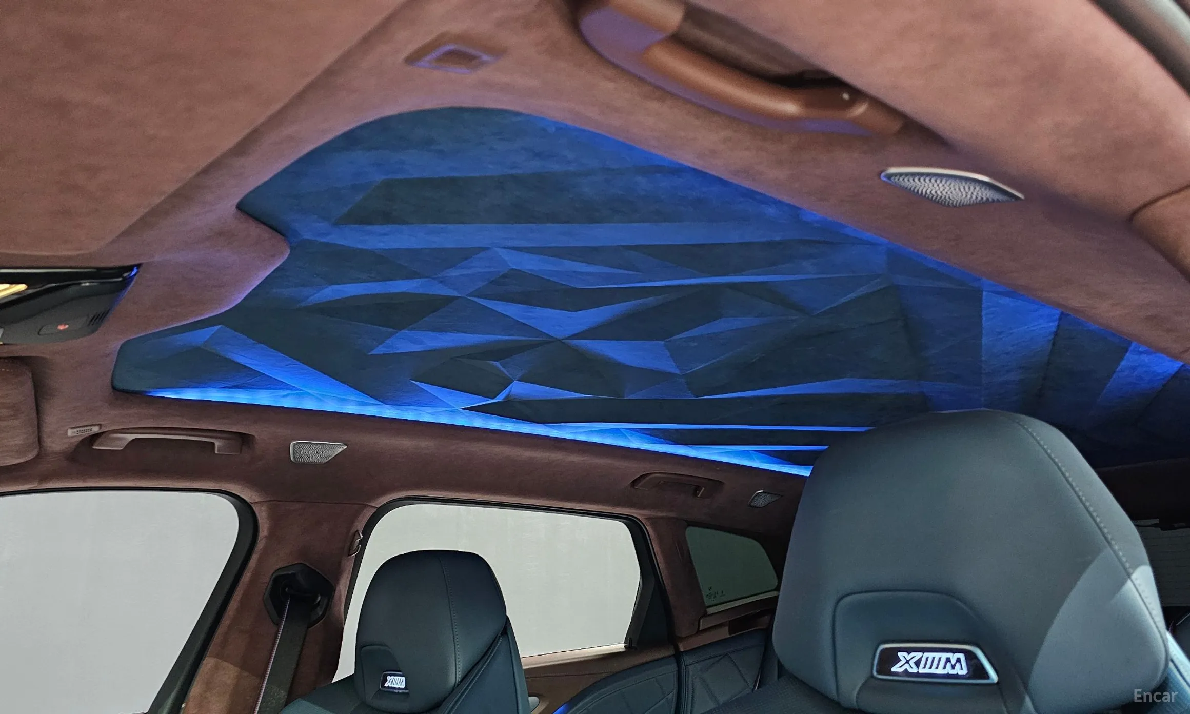 BMW XM (G09) превью 19