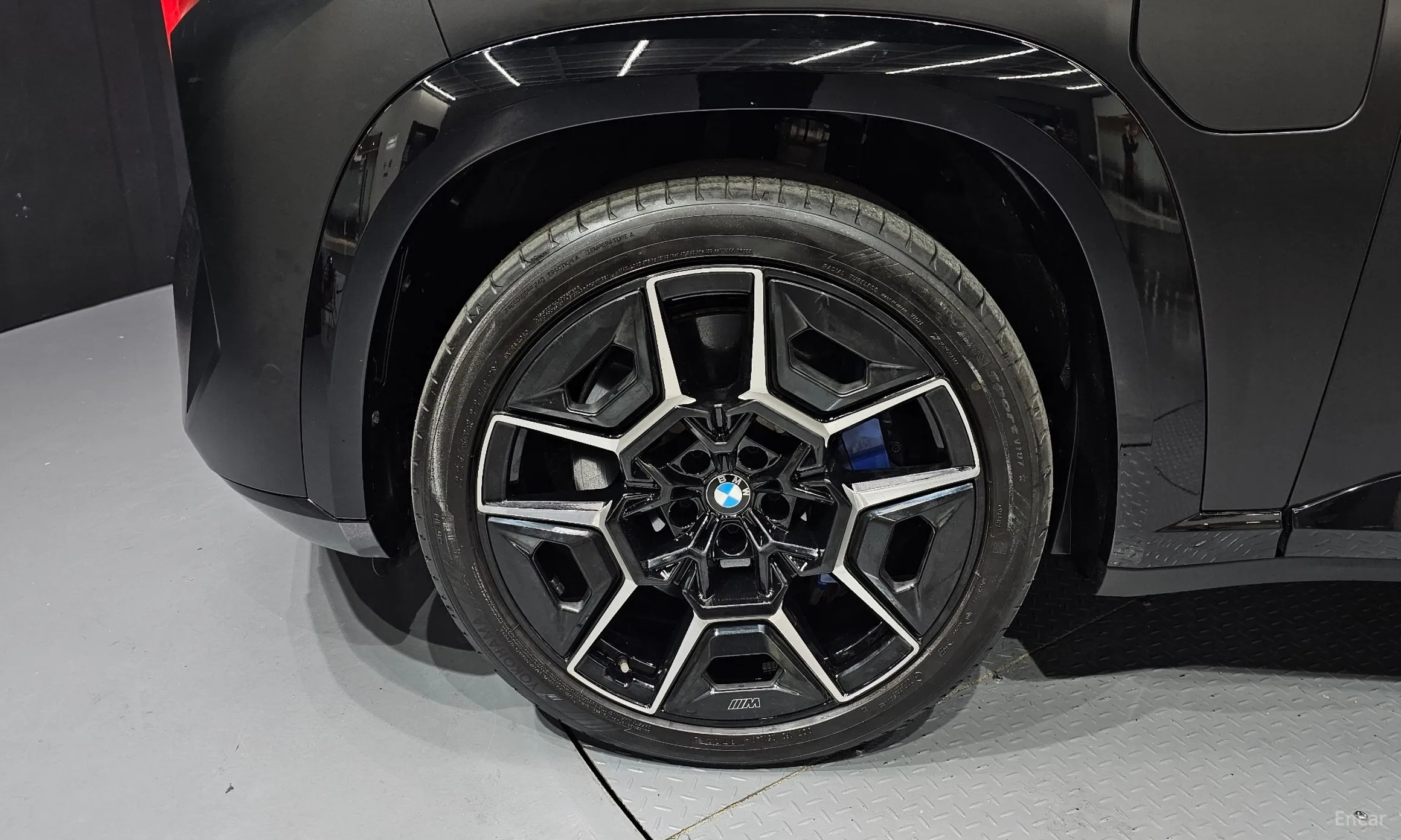 BMW XM (G09) превью 5
