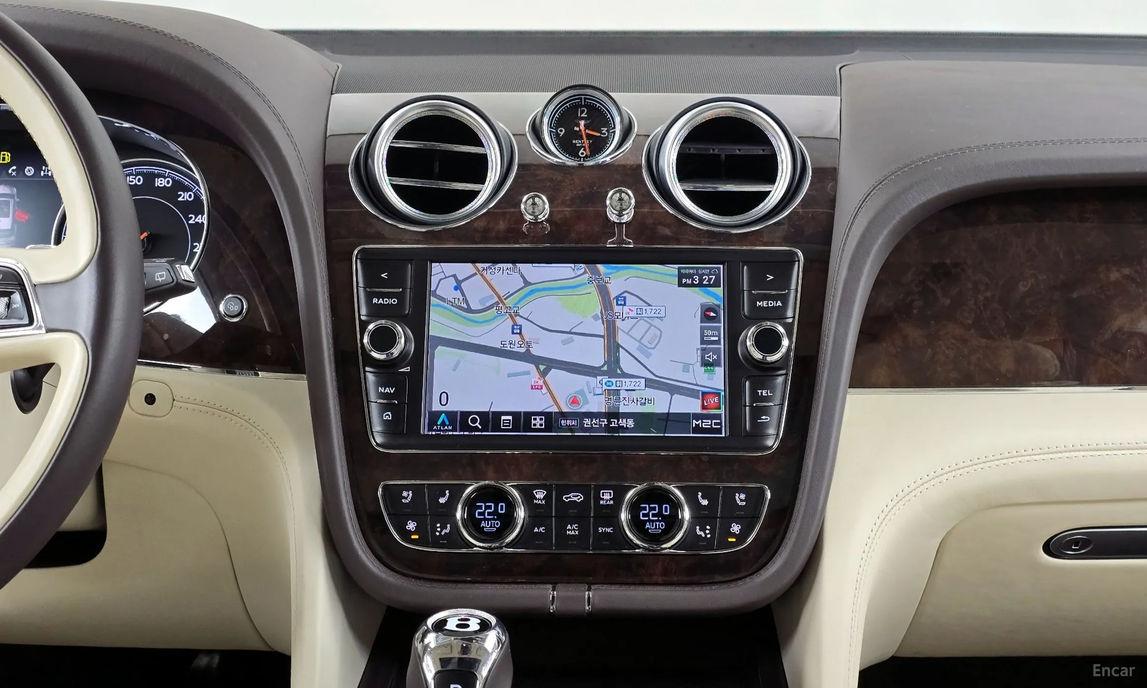 Bentley Bentayga превью 14