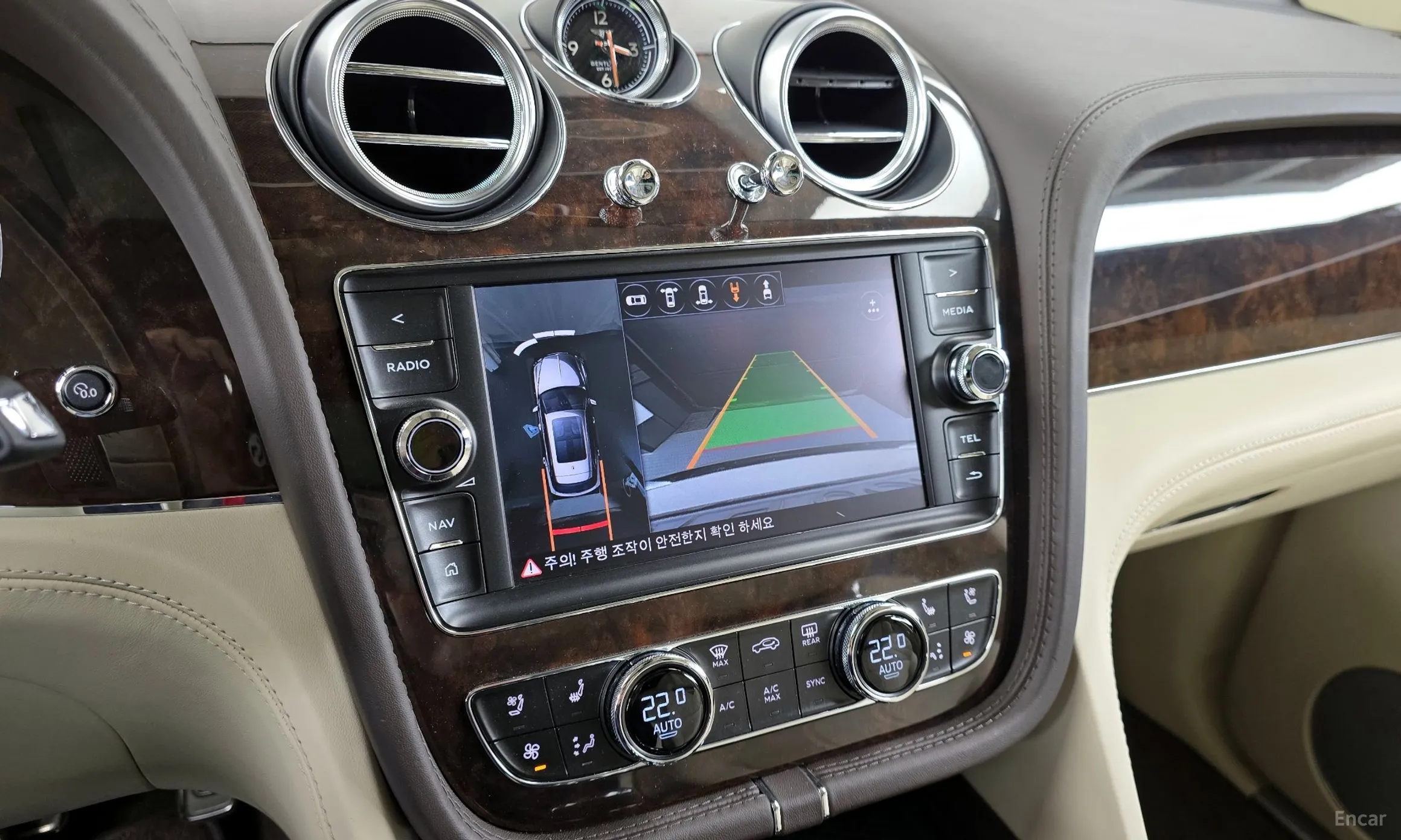 Bentley Bentayga превью 15