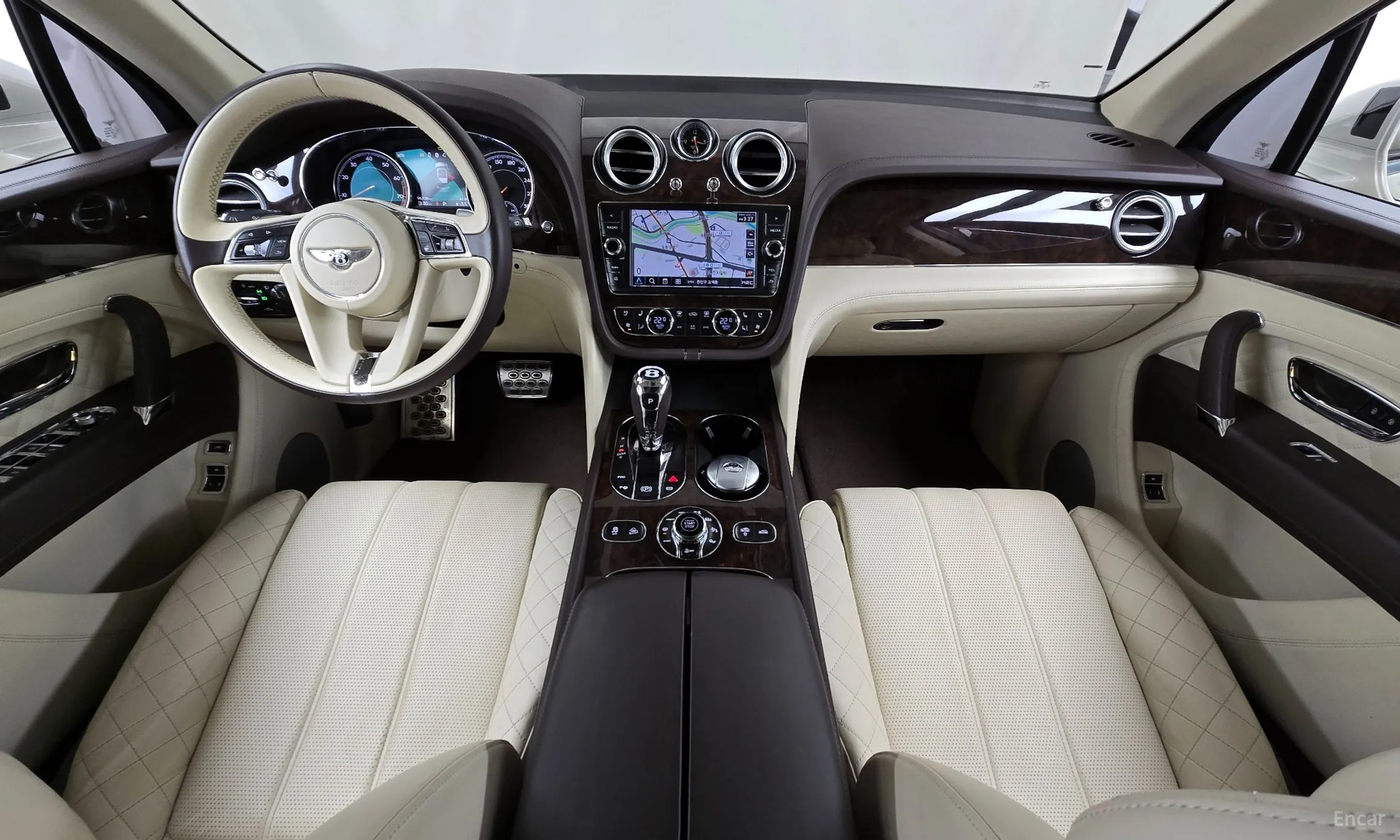 Bentley Bentayga превью 7