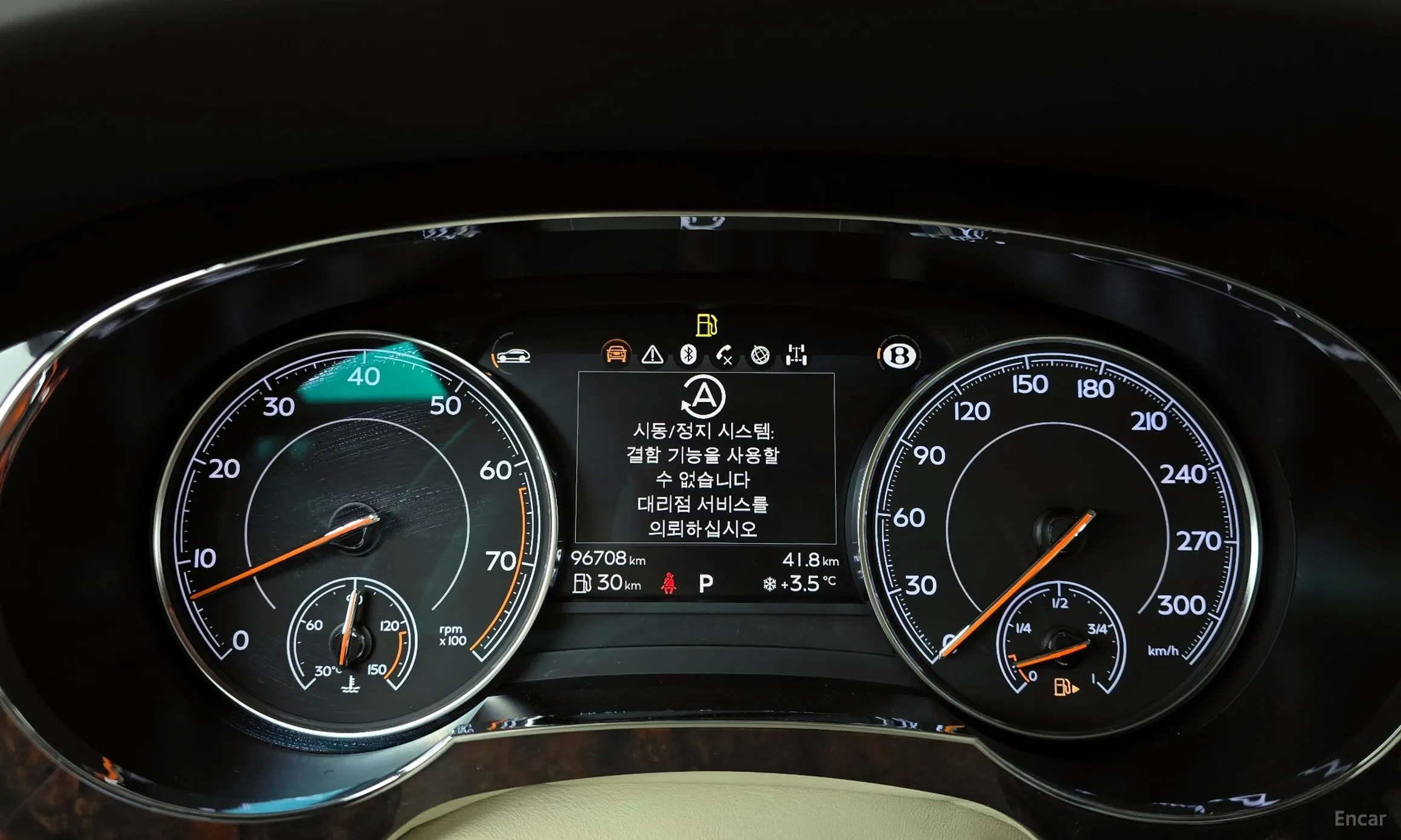 Bentley Bentayga превью 8