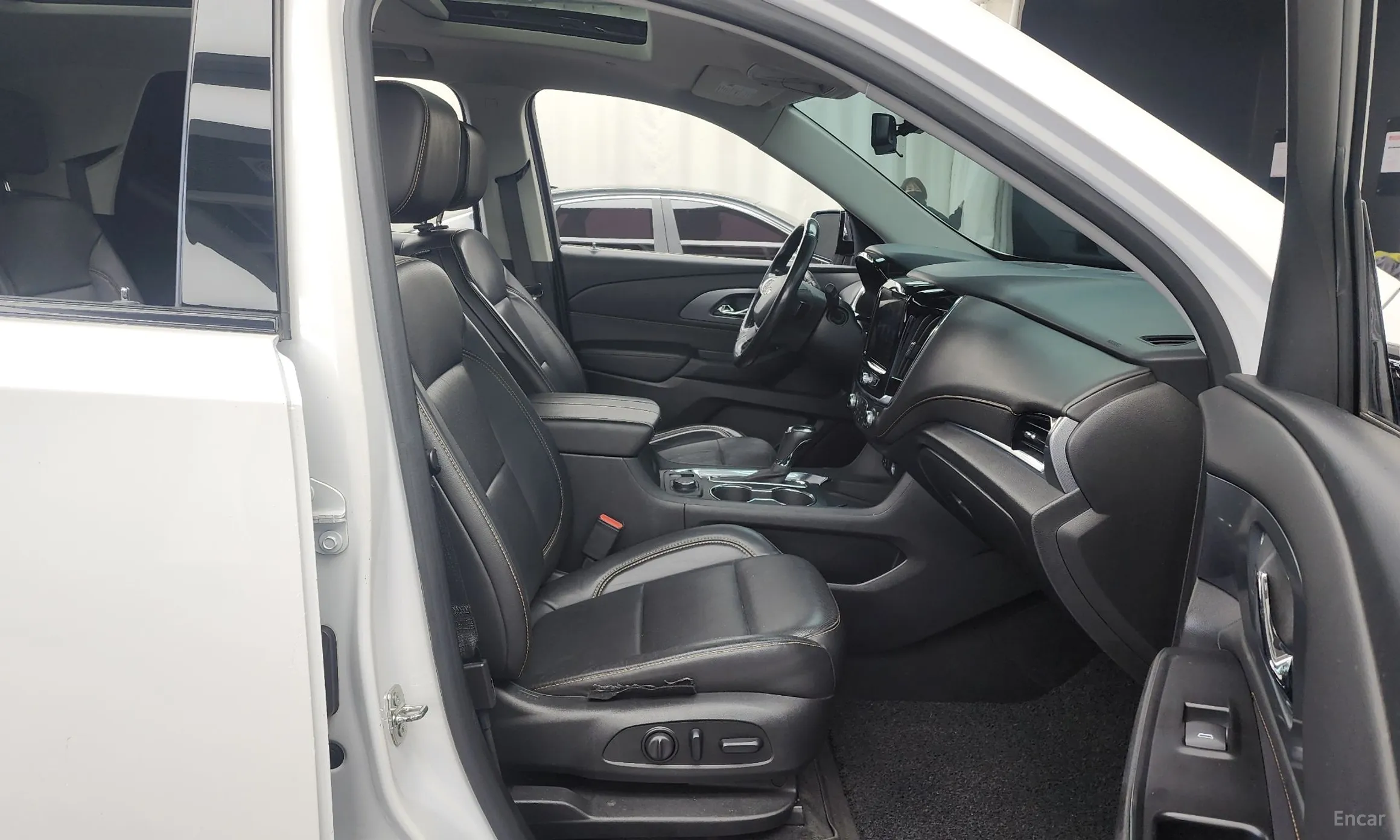 Chevrolet (GM Daewoo) Traverse превью 11