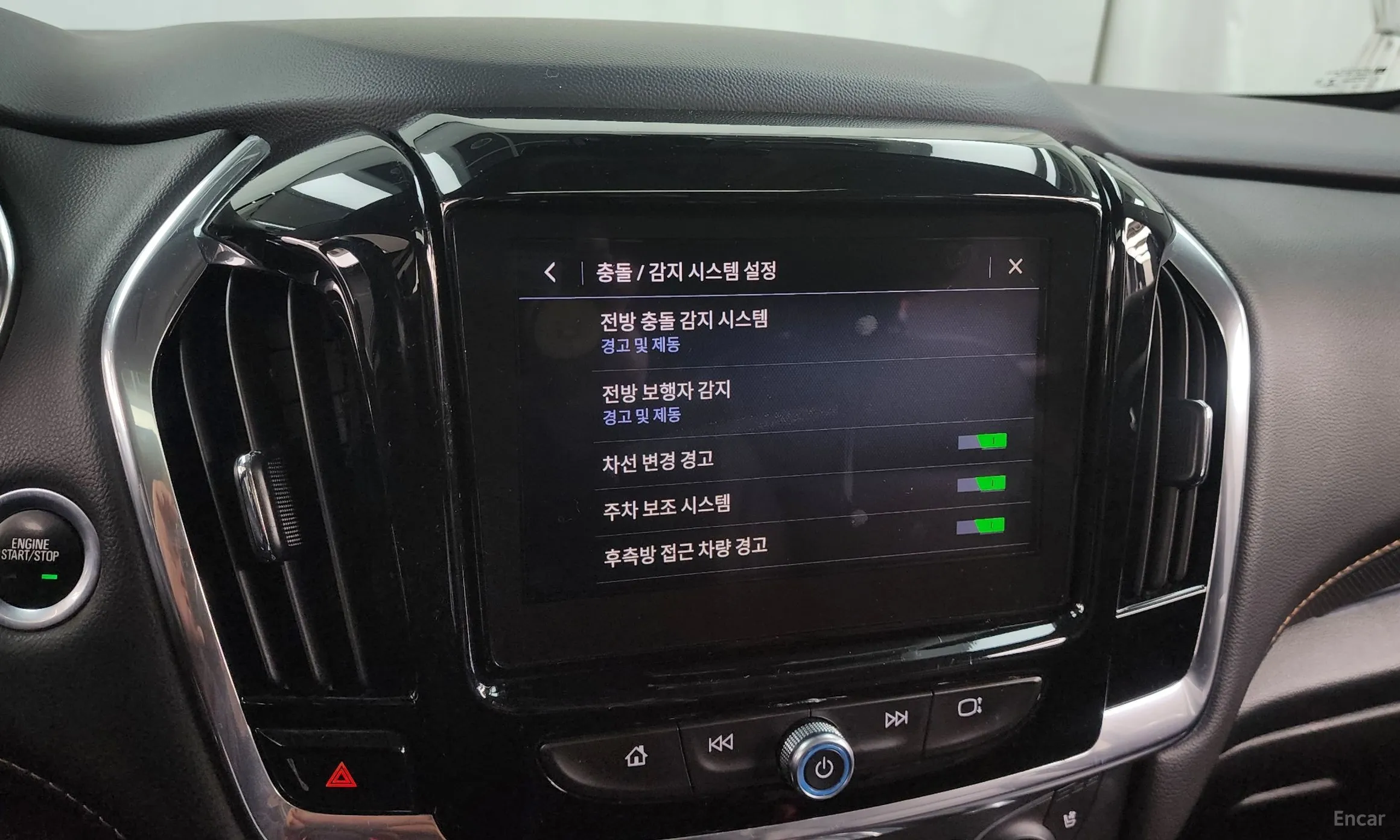Chevrolet (GM Daewoo) Traverse превью 16